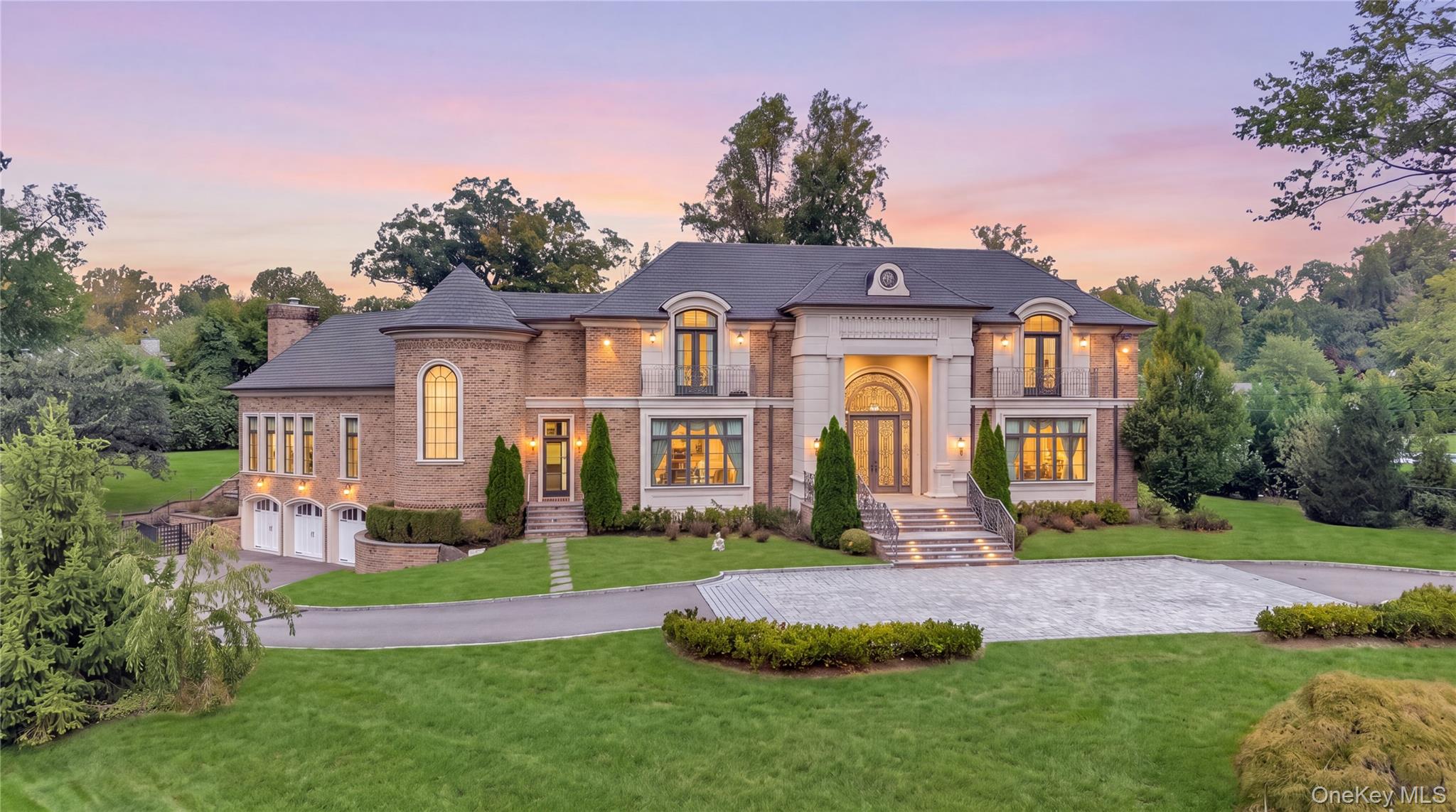 3 Moline Court, Great Neck
