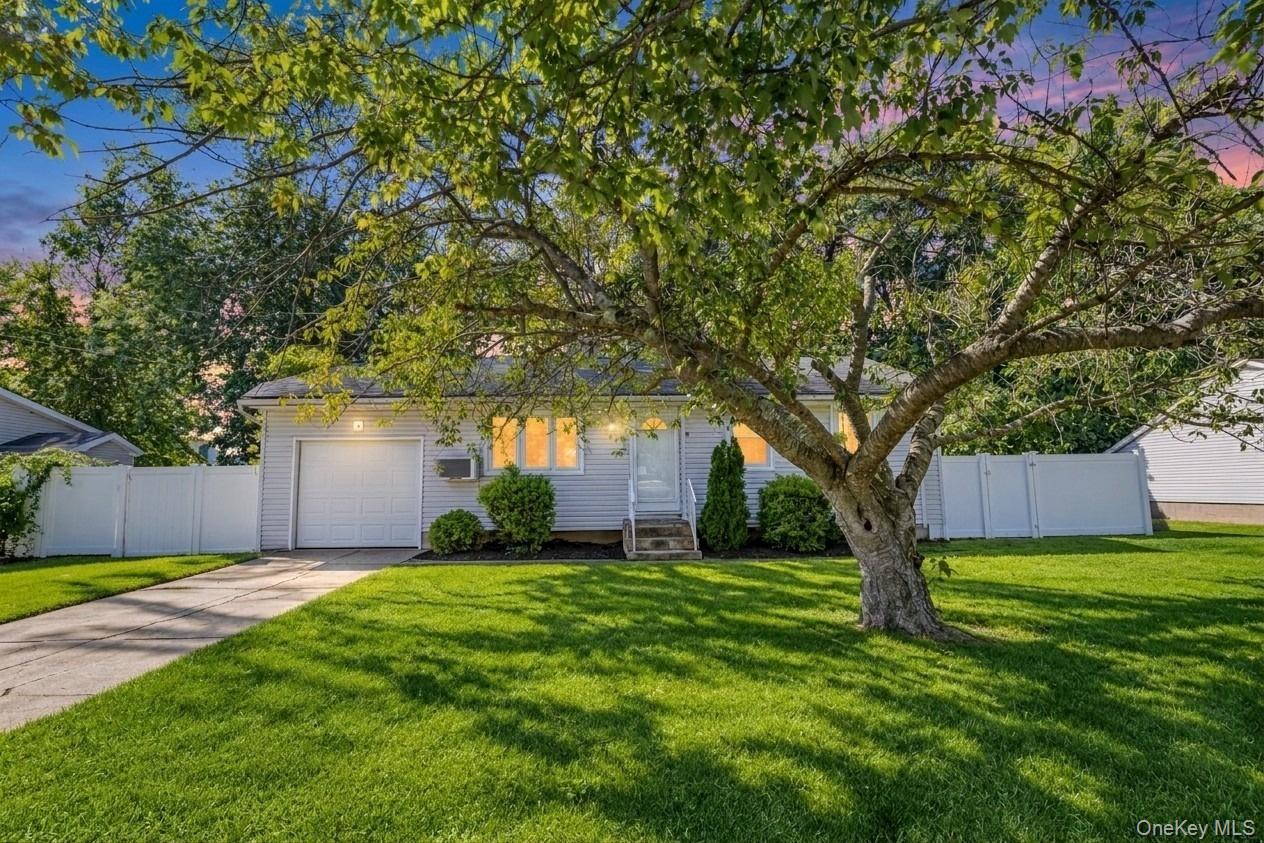 8 Norwalk Lane — photo 2