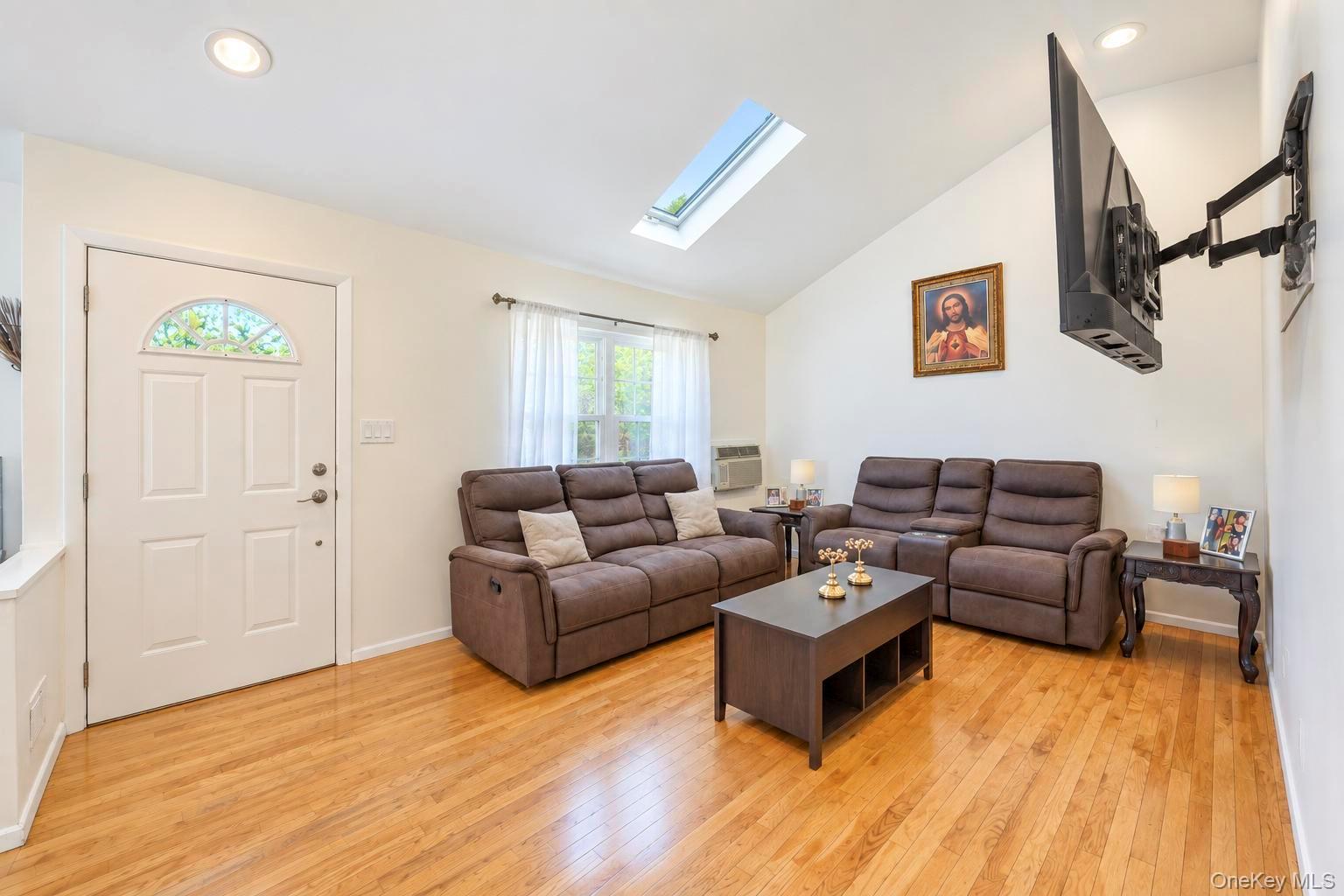 8 Norwalk Lane — photo 6