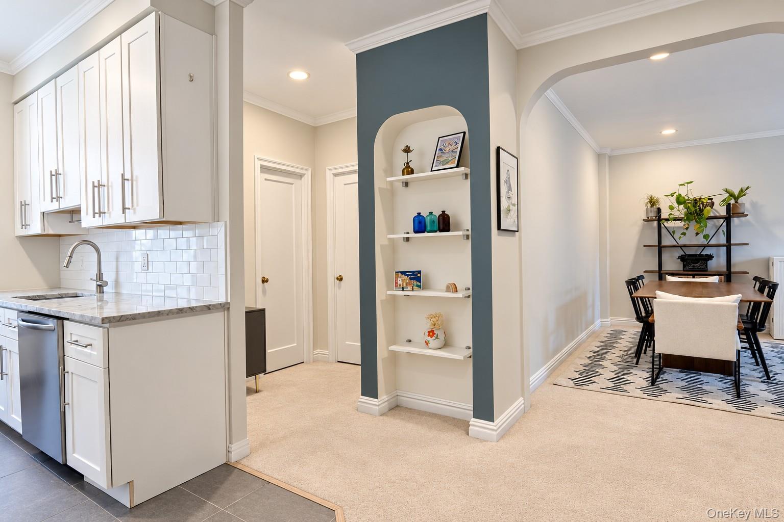 21 Barstow Road #2D, Great Neck