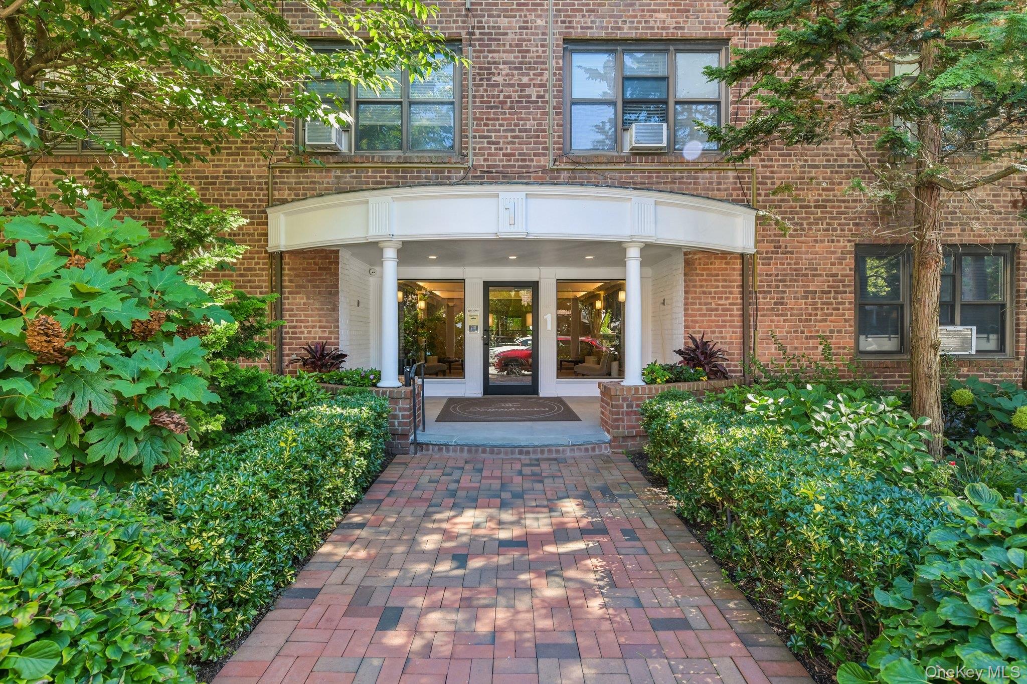 1 Town House Place #2L — photo 2