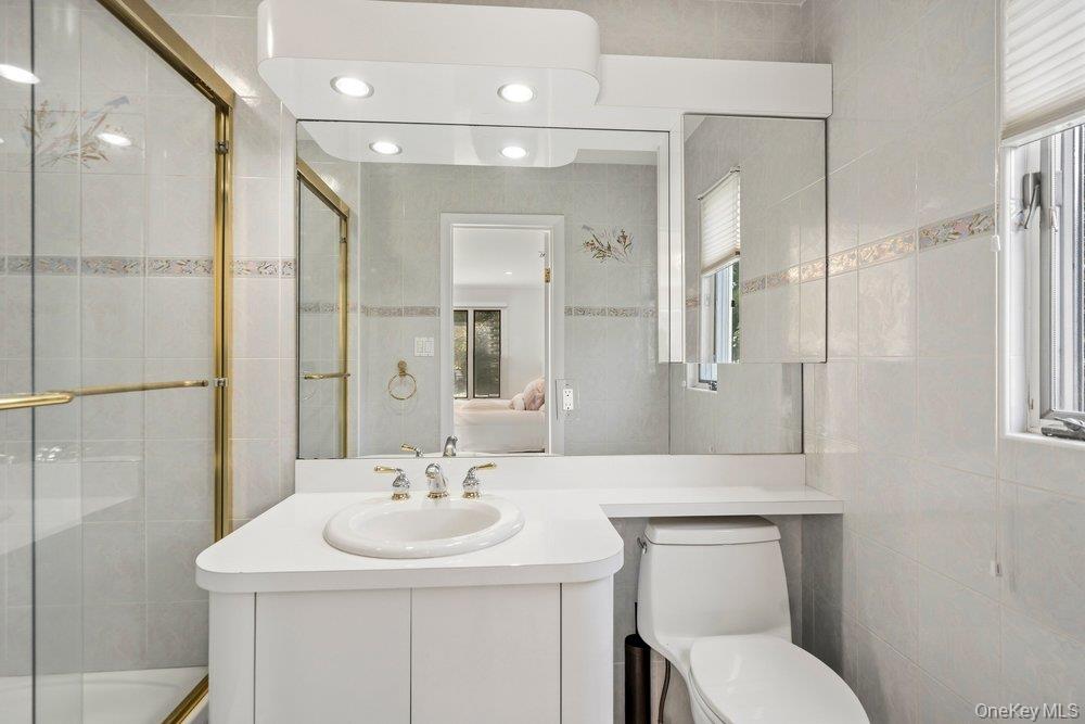 135 Hickman Street — photo 15