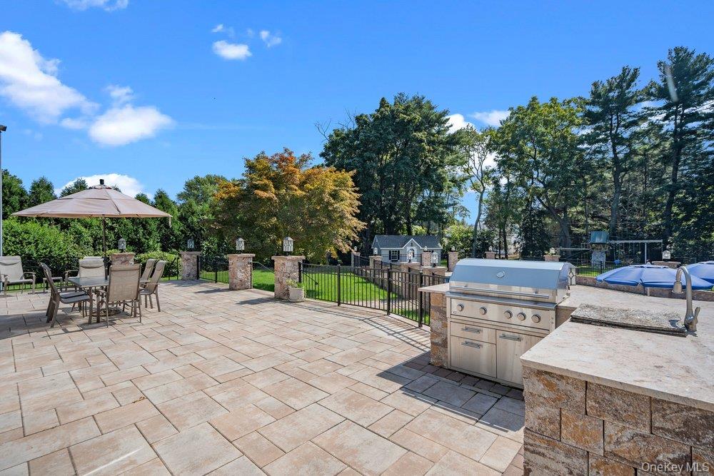 135 Hickman Street — photo 23
