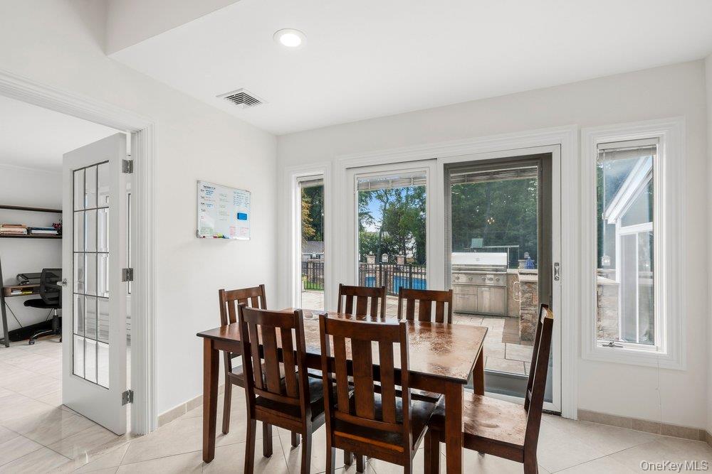 135 Hickman Street — photo 8