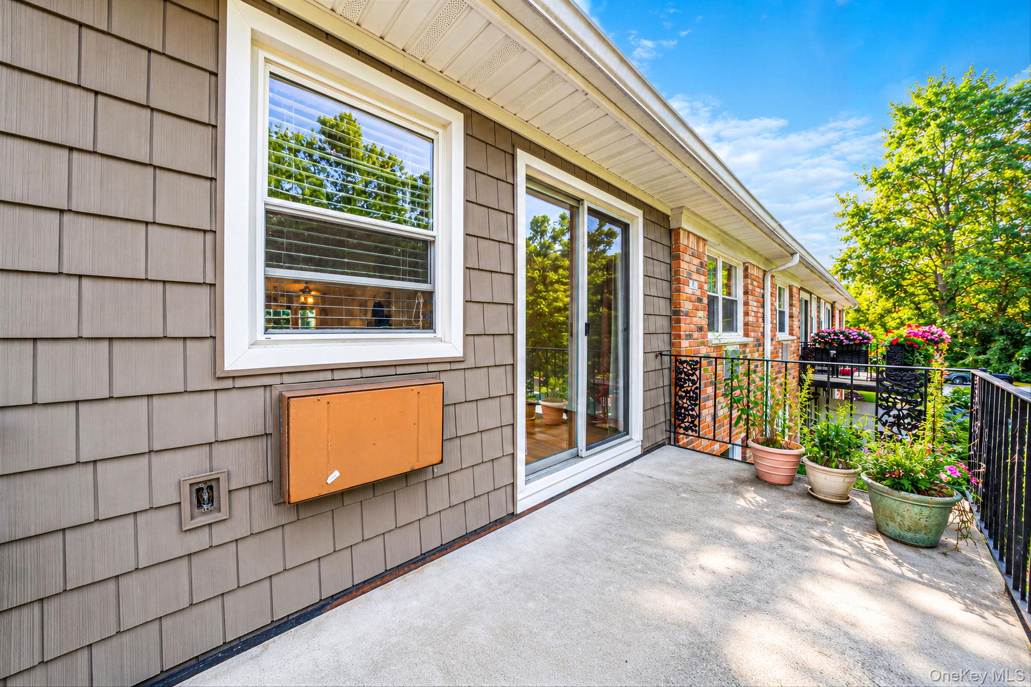 3221 Wilshire Lane #21E — photo 10