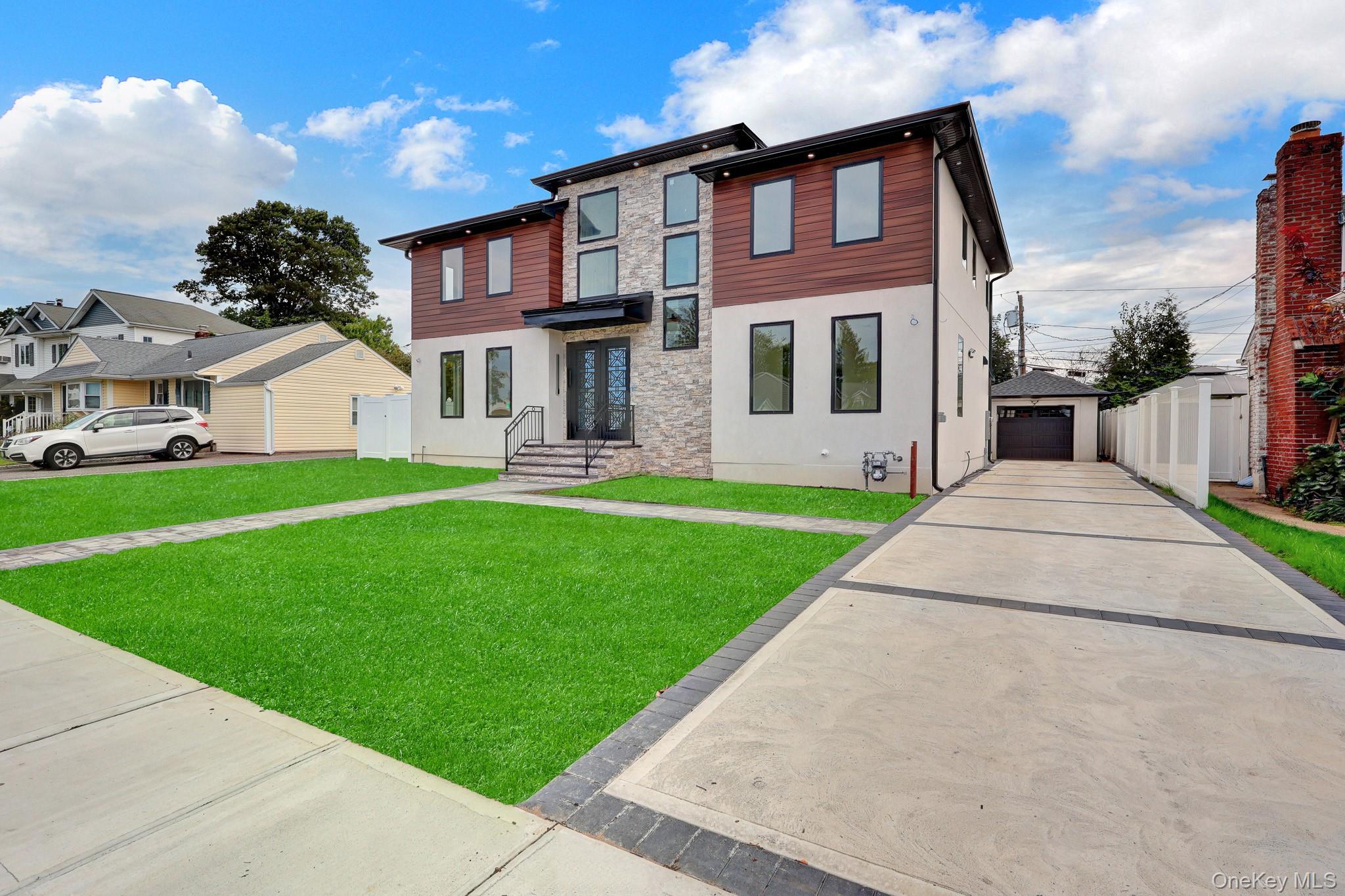 81 End Avenue — photo 2