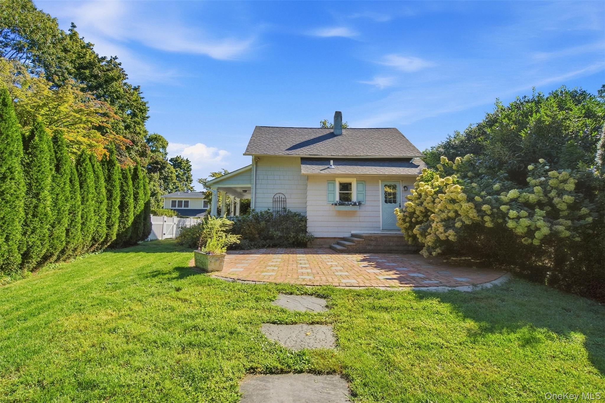 97A Bay Avenue — photo 18