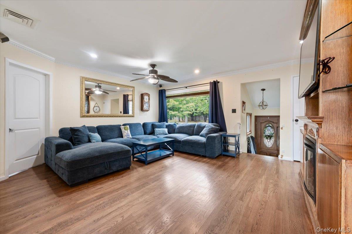 91 Flower Road — photo 3