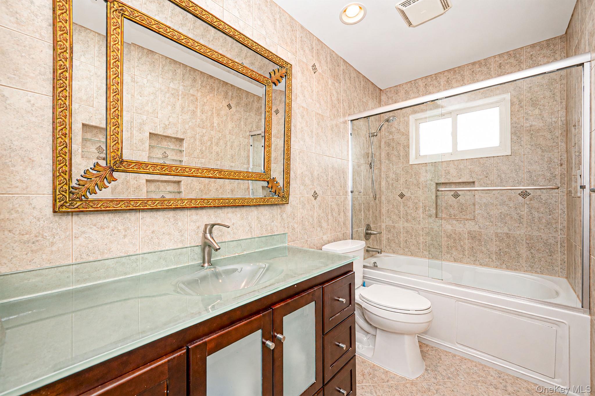 32 Yacht Club Road — photo 18