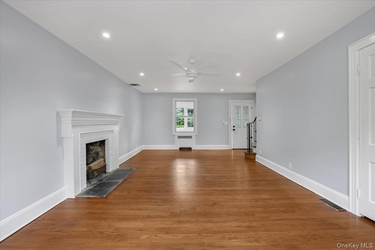 336 Seaman Avenue — photo 4