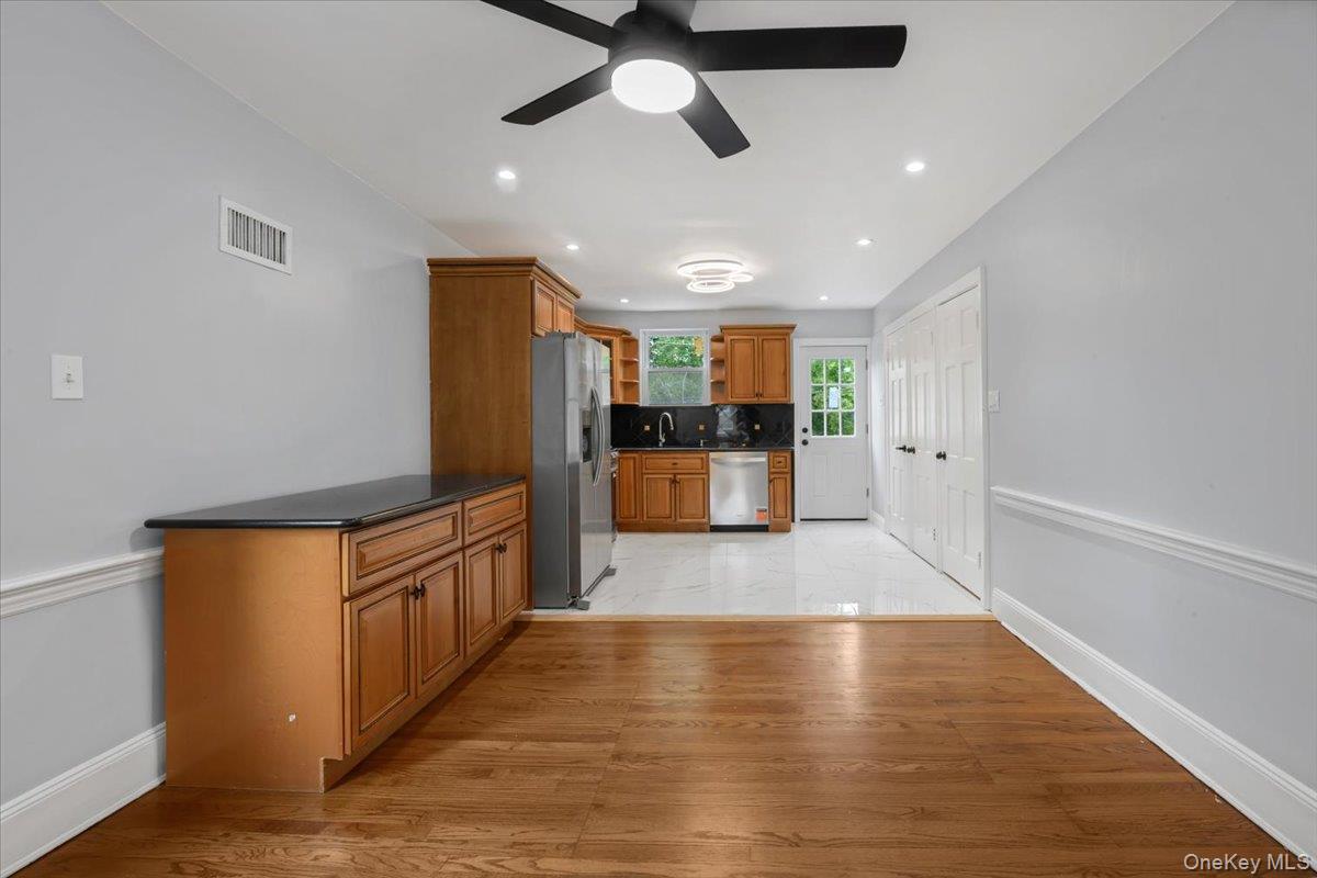 336 Seaman Avenue — photo 5