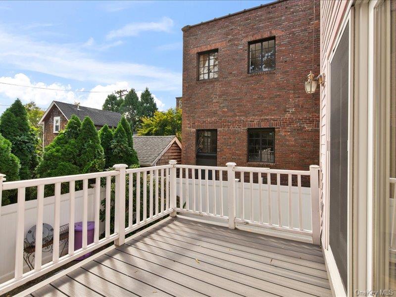 39 12th Avenue — photo 34