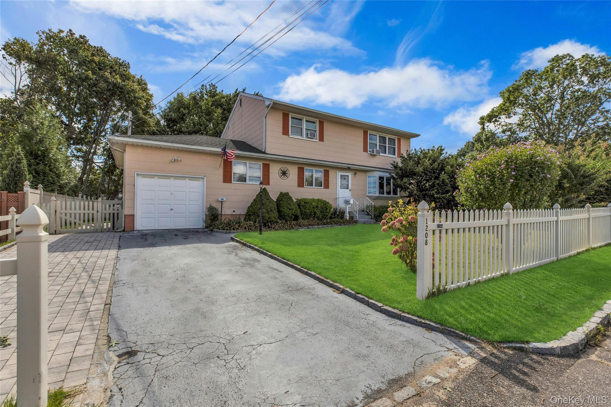 1208 America Avenue — photo 4