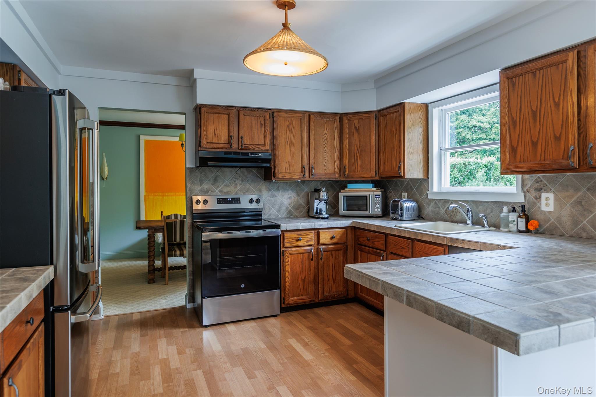 385 Main Street — photo 9