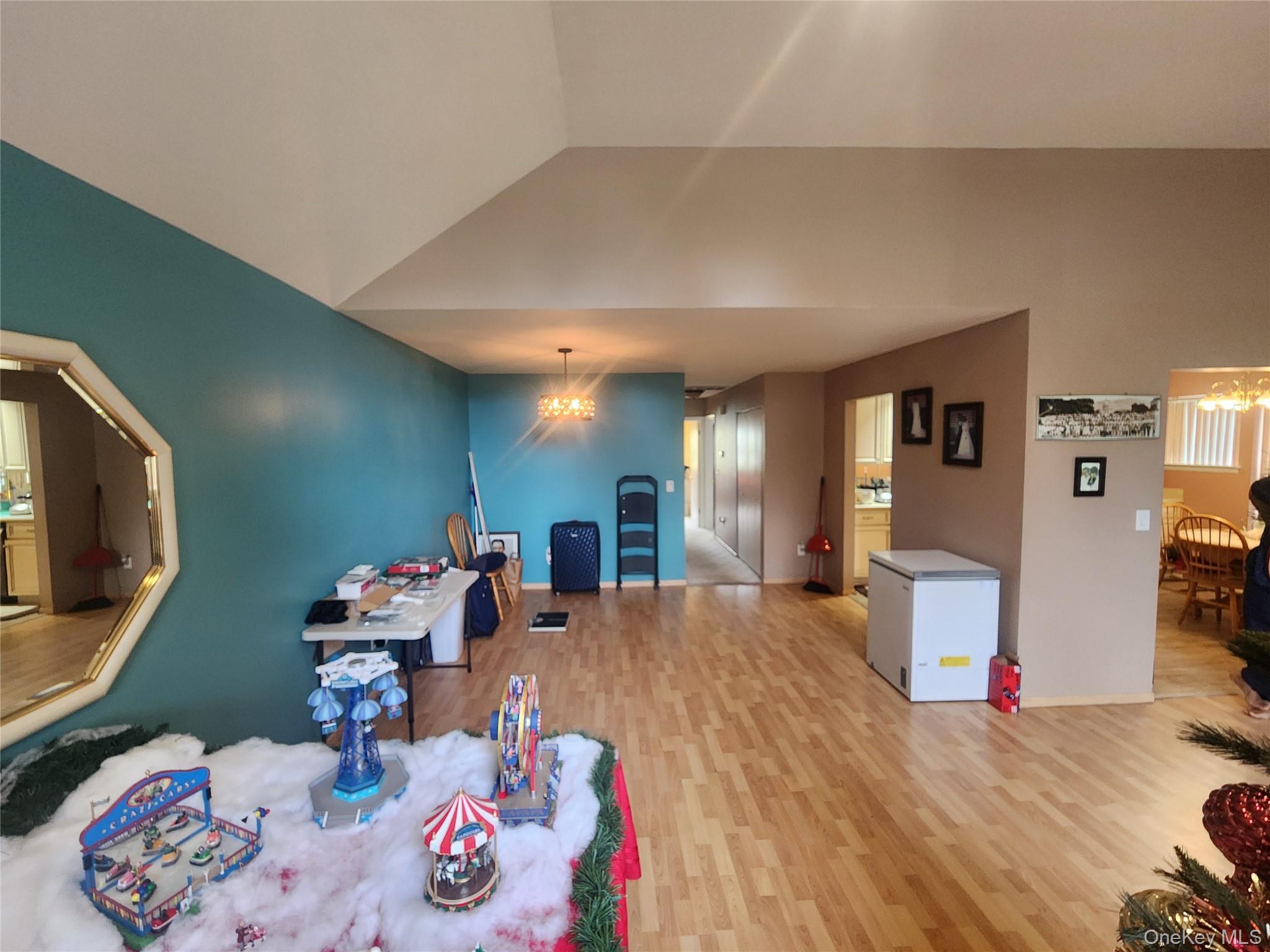 4 Sprucewood Boulevard — photo 16