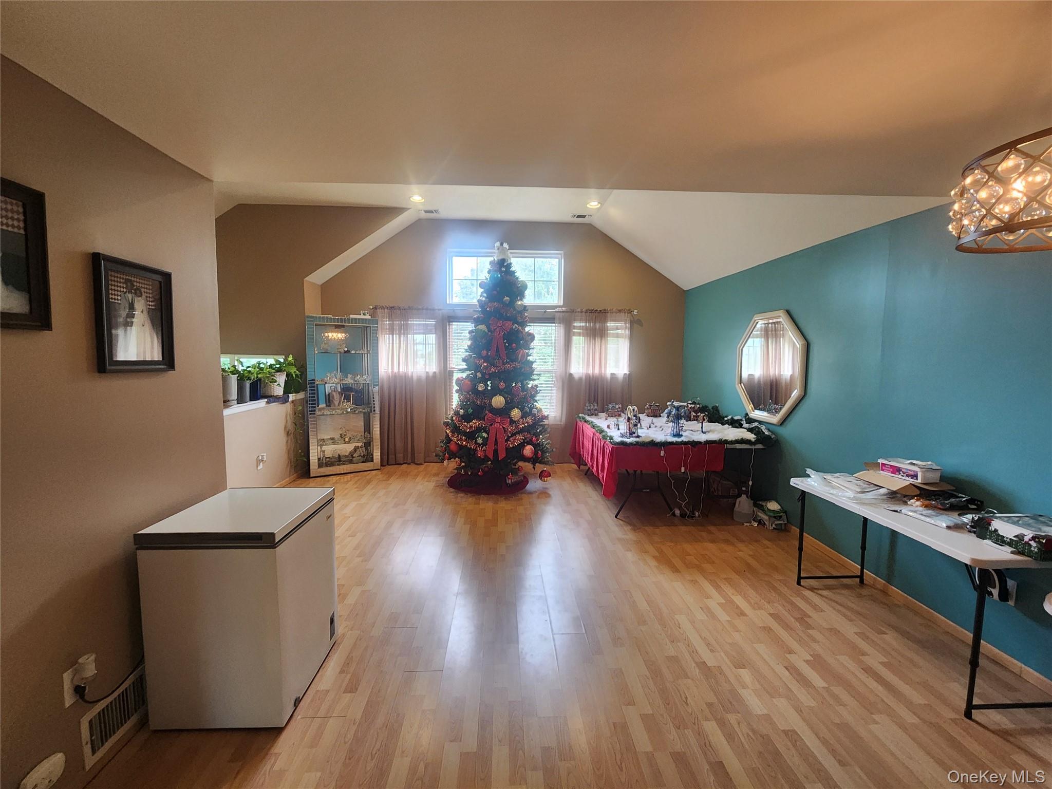 4 Sprucewood Boulevard — photo 17