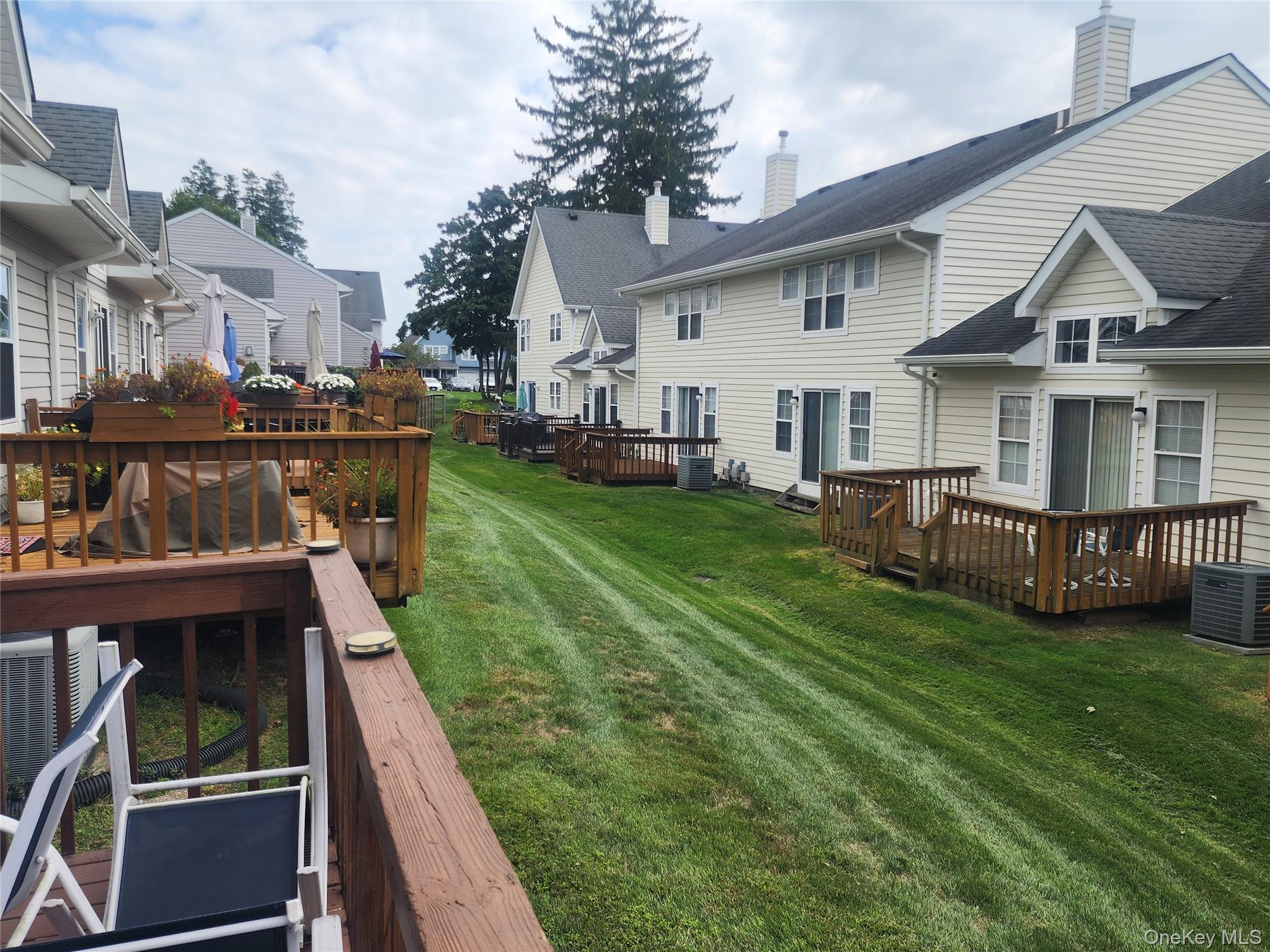 4 Sprucewood Boulevard — photo 39