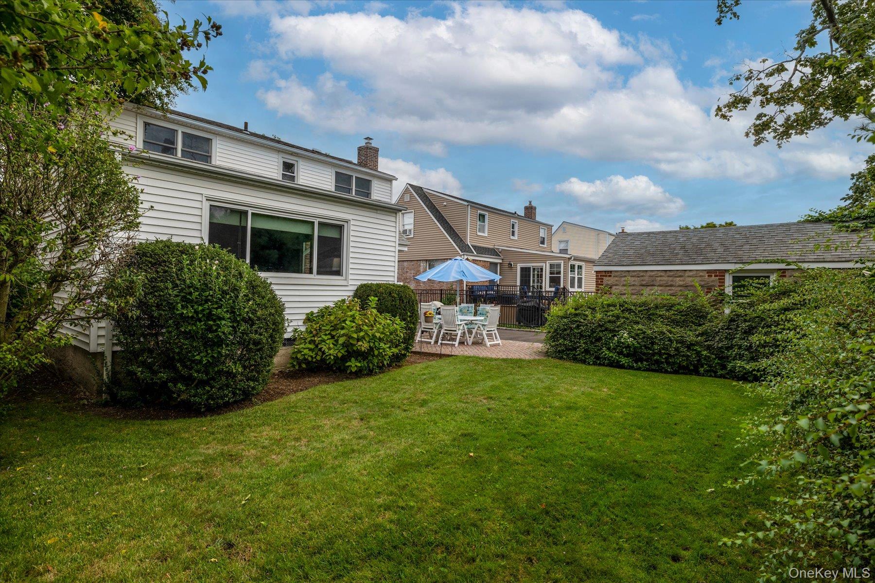 87 Woods Avenue — photo 24