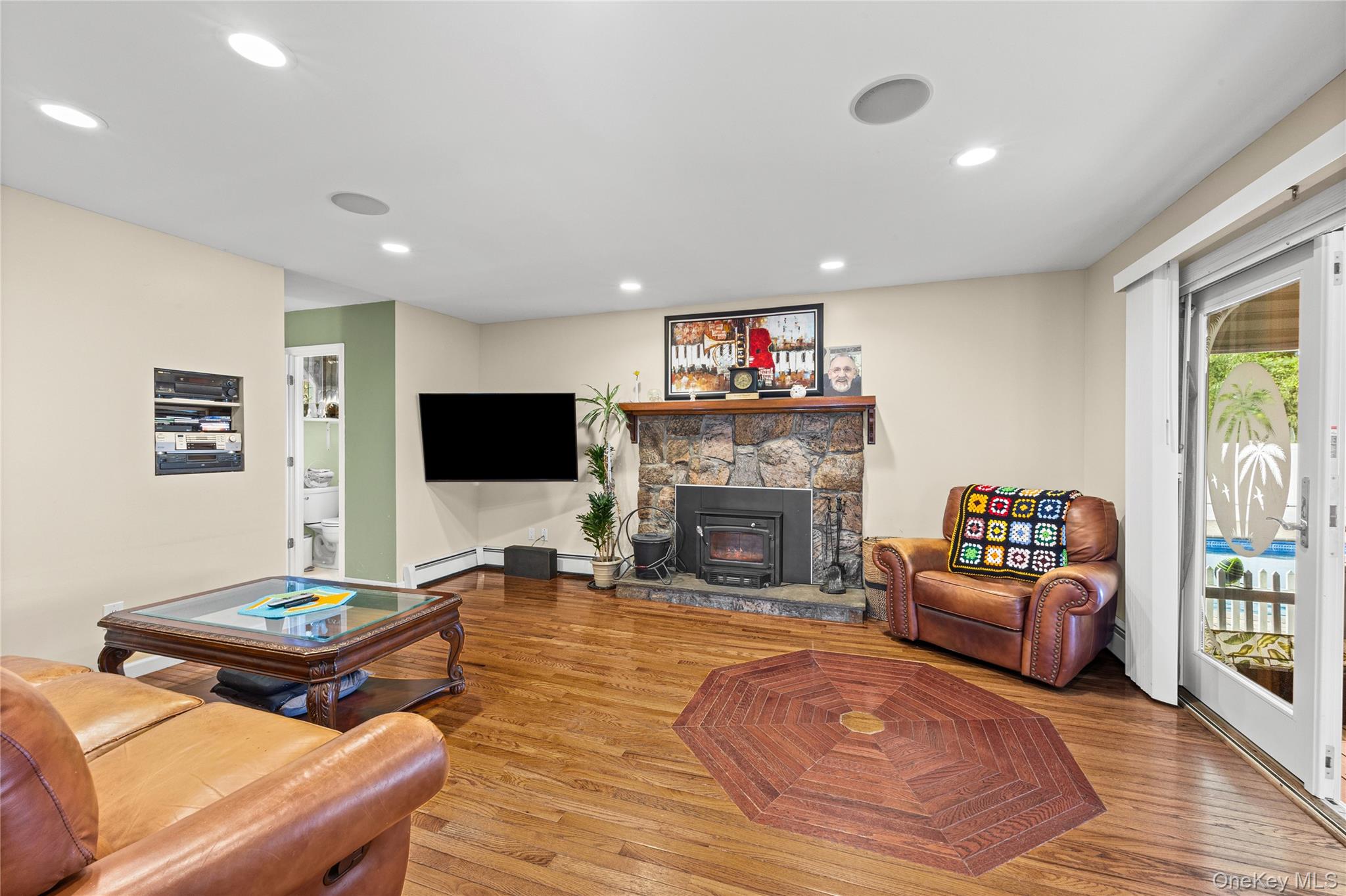822 Coates Avenue — photo 19