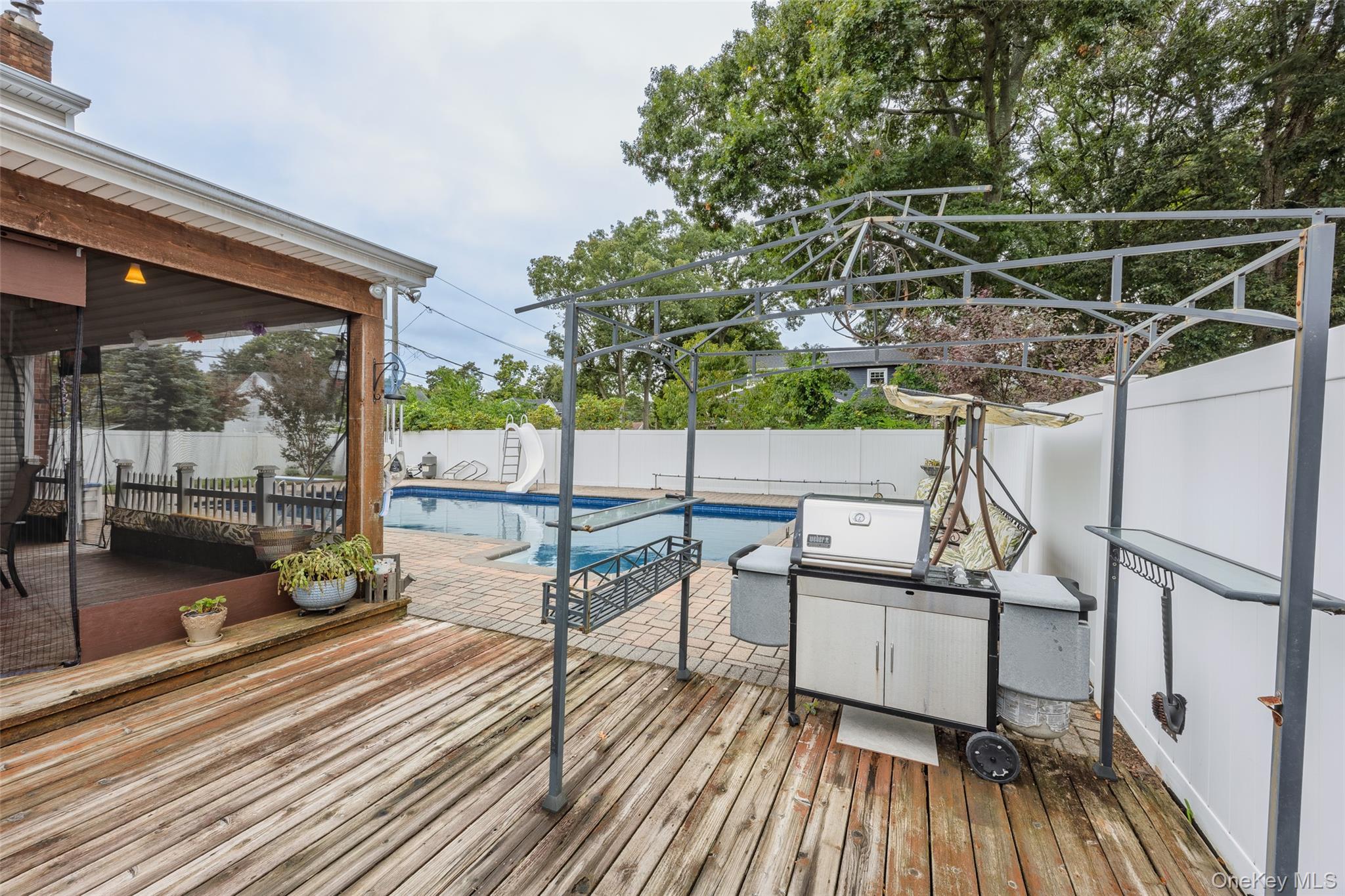 822 Coates Avenue — photo 34