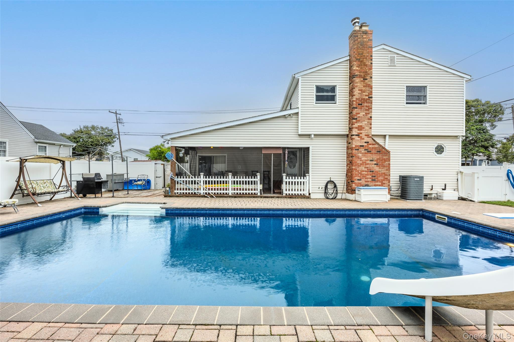 822 Coates Avenue — photo 37