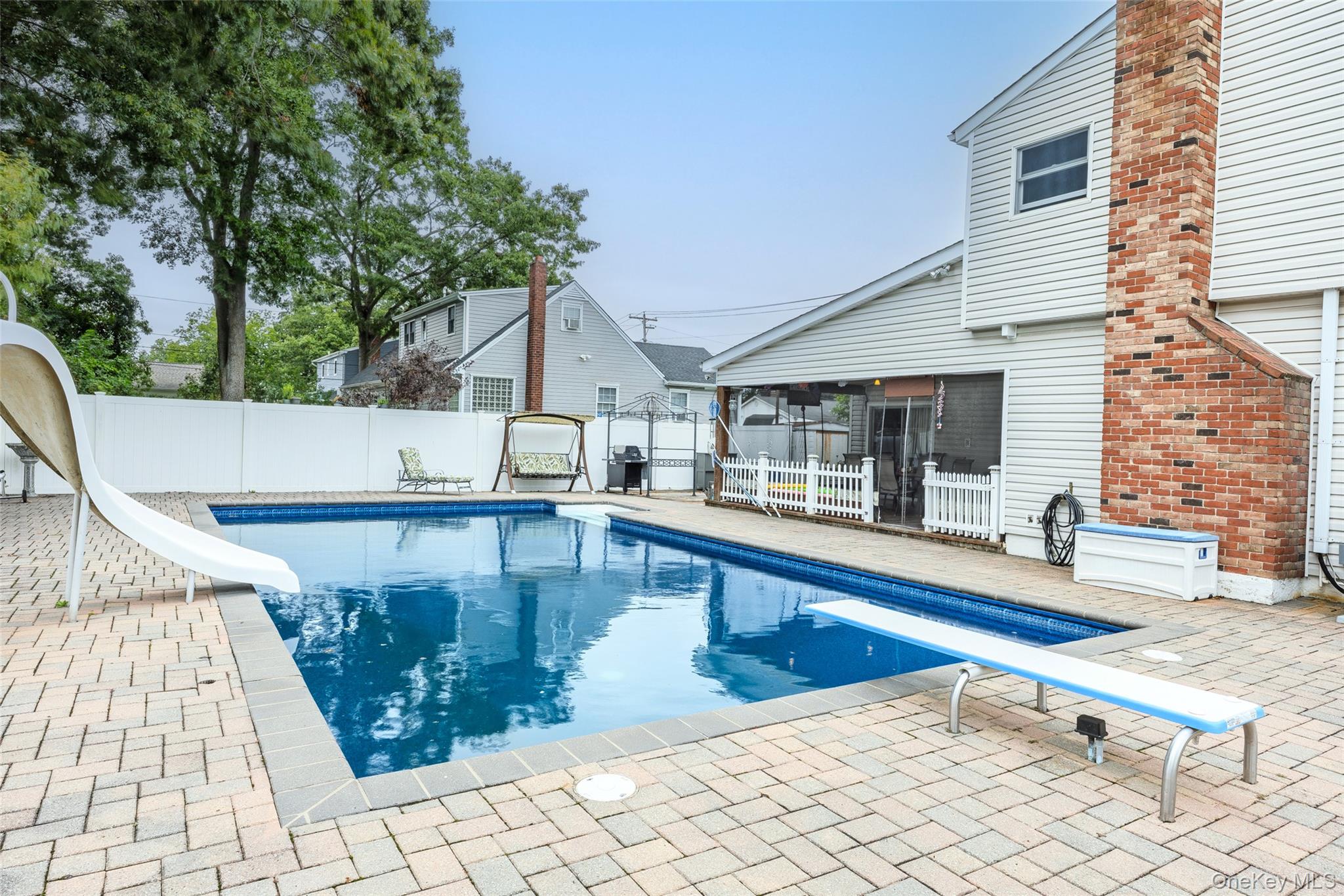 822 Coates Avenue — photo 38