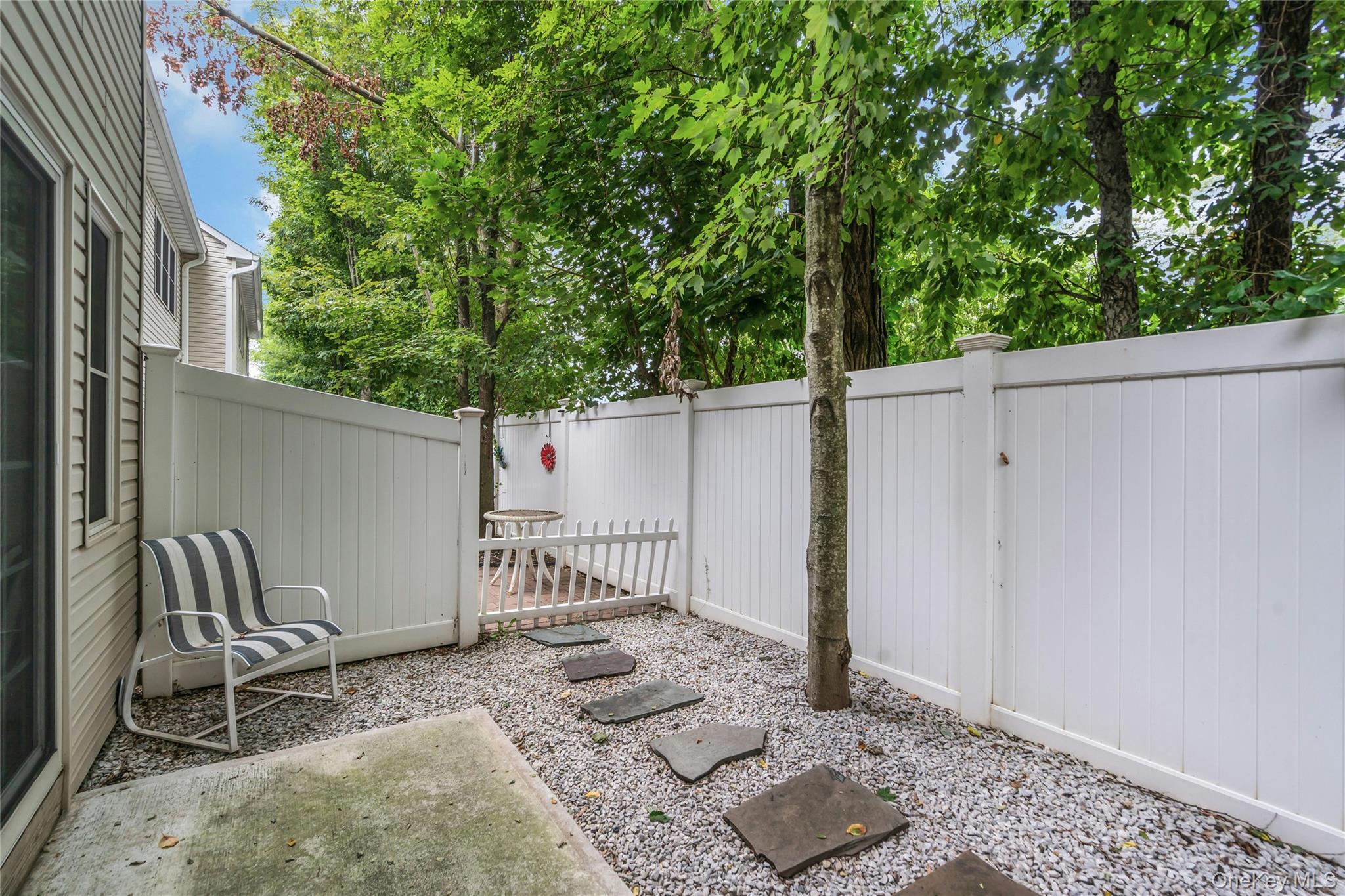 176 Merrick Road #10 — photo 5