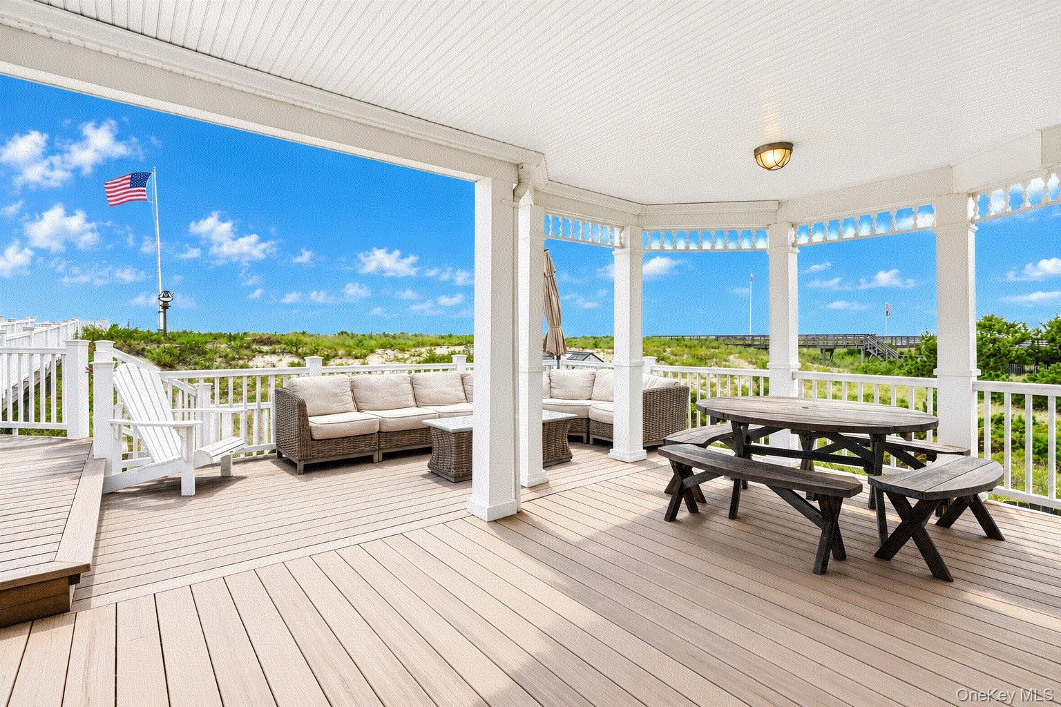 697 Dune Road — photo 11
