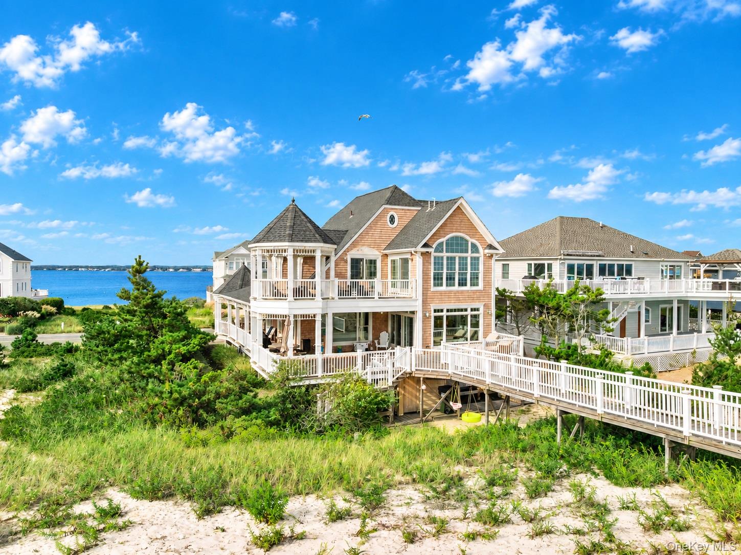 697 Dune Road — photo 15