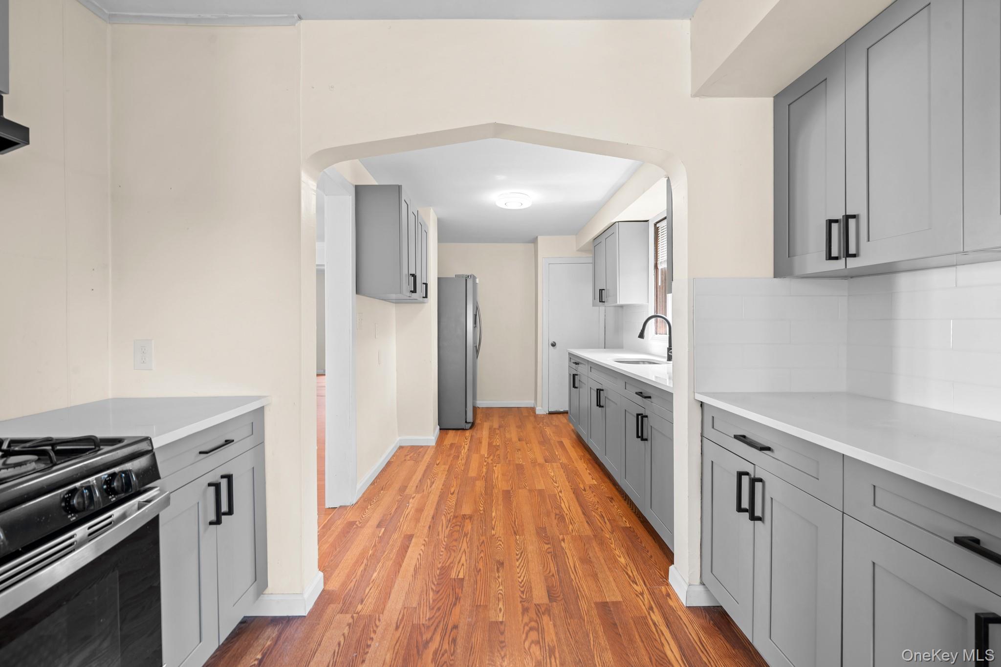 1 Lewis Place — photo 3