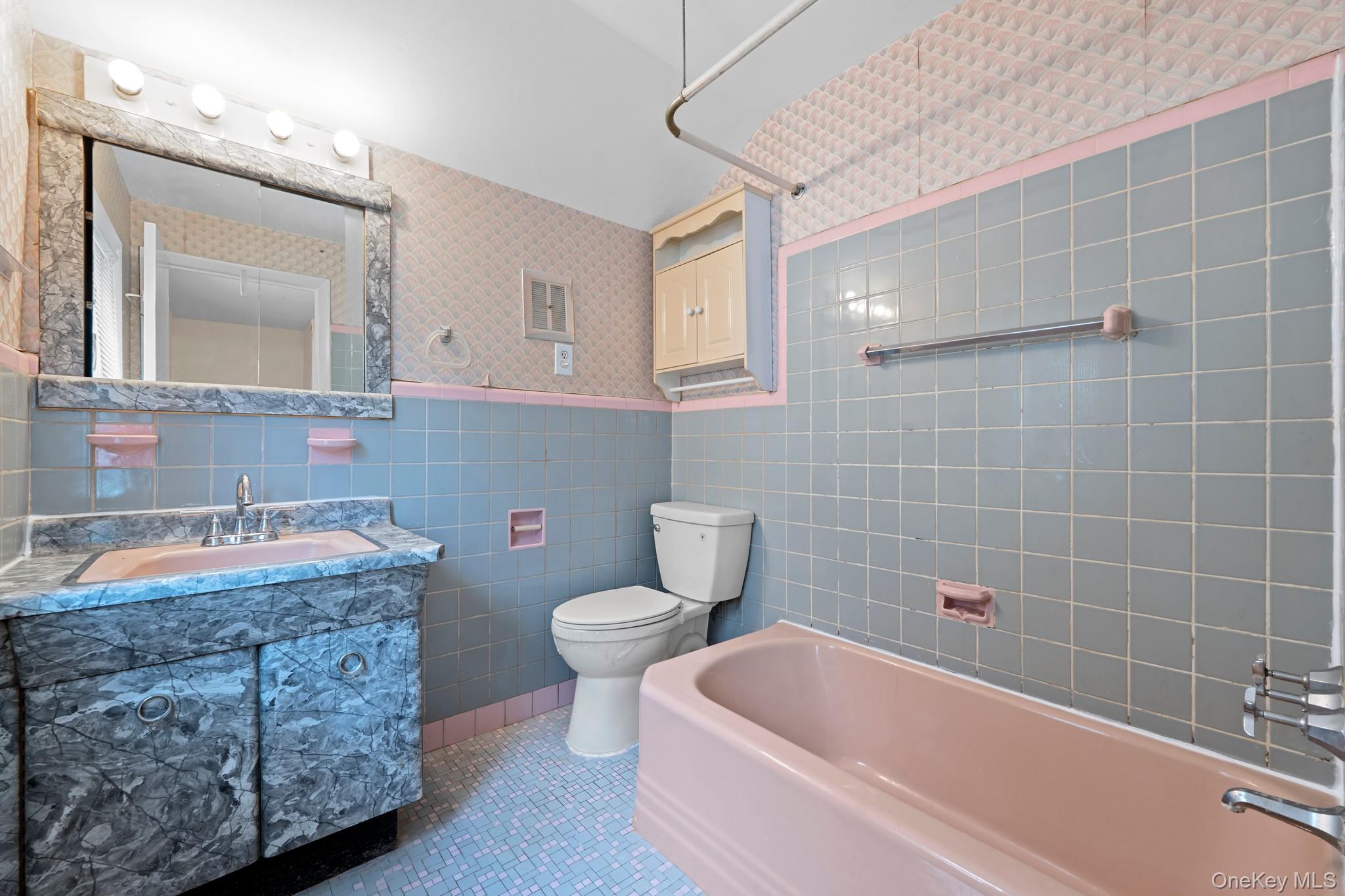 1 Lewis Place — photo 7