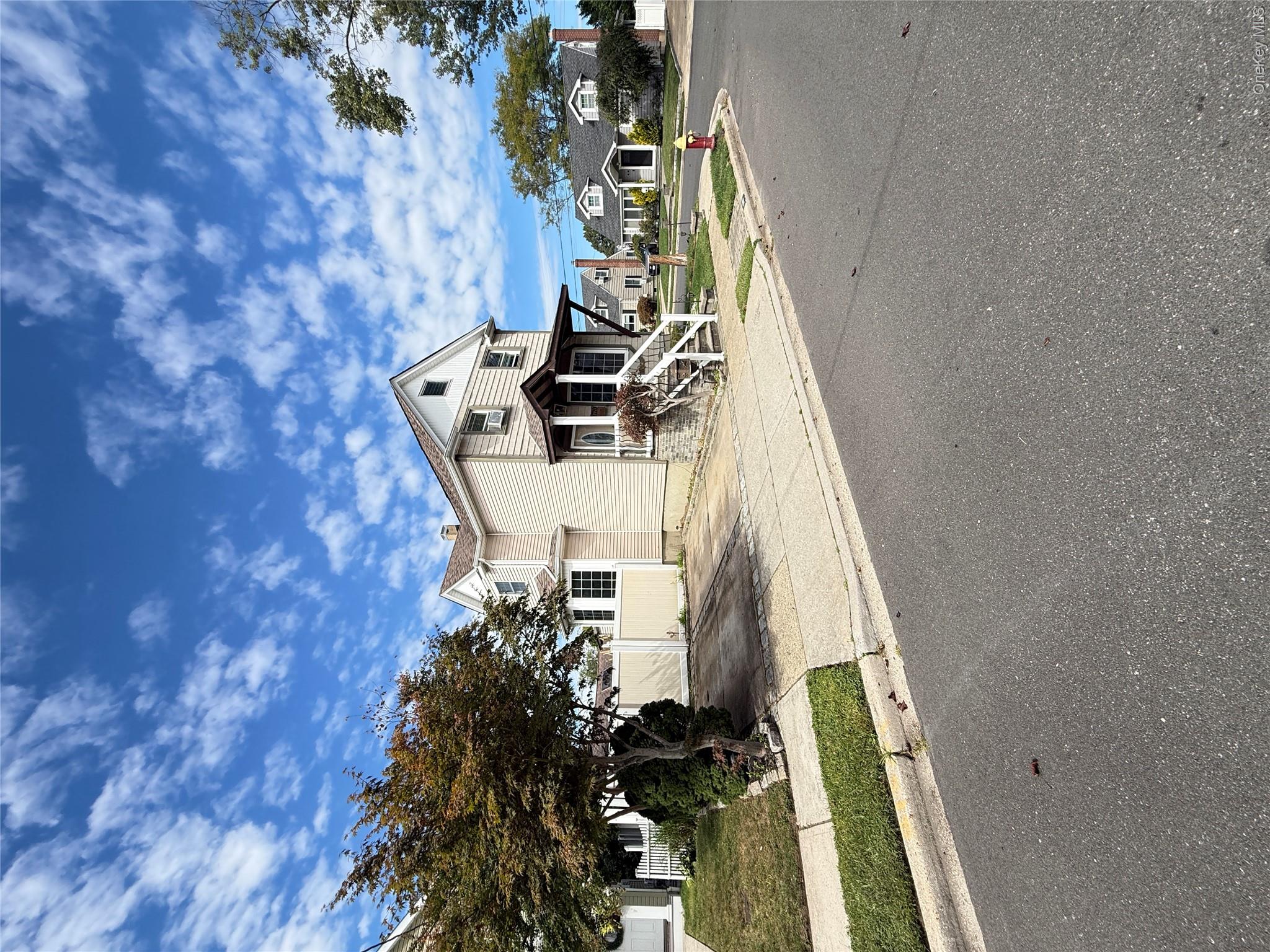 1720 Montague Avenue — photo 2