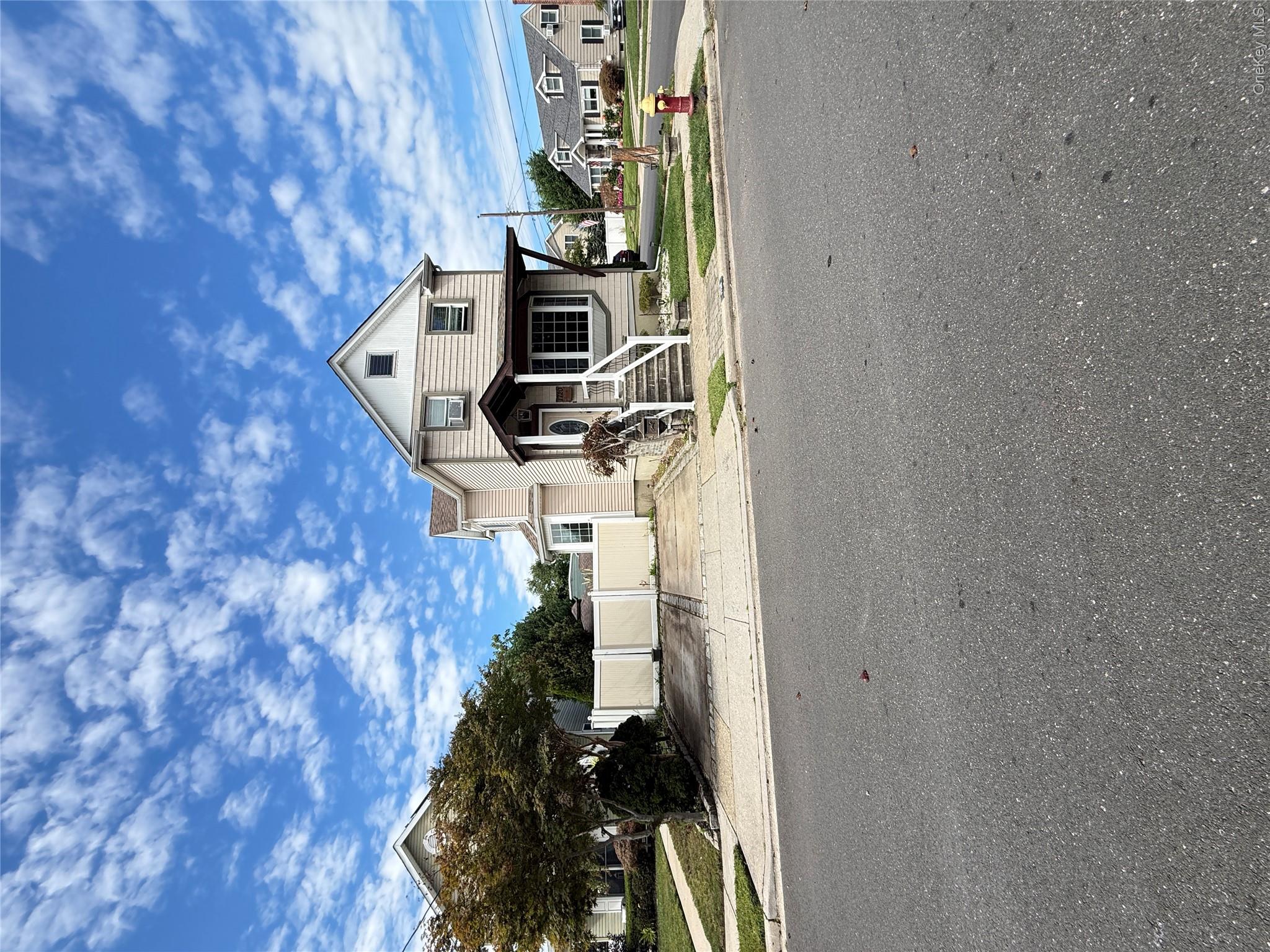 1720 Montague Avenue, Merrick