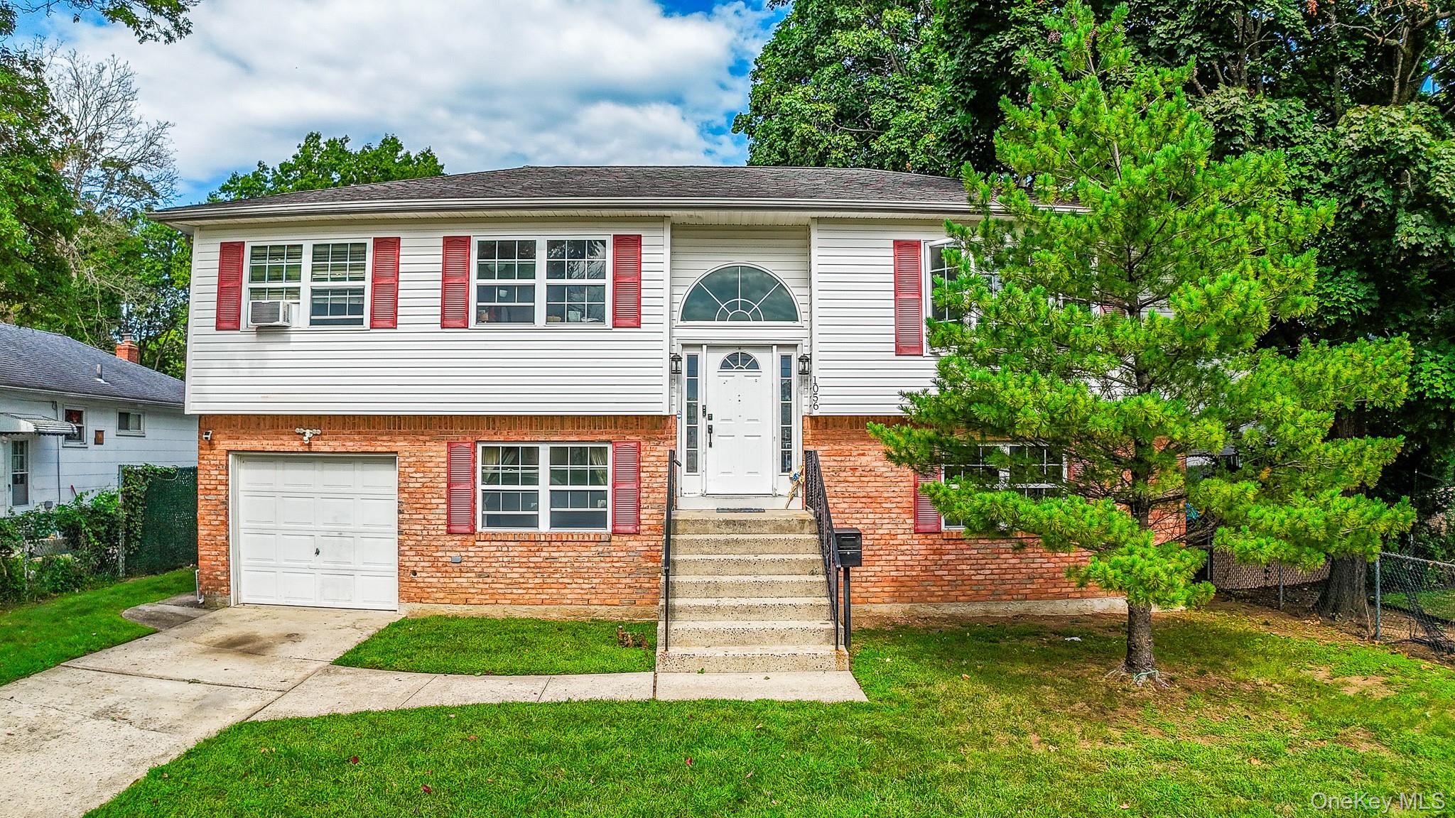 1056 Arthur Street, Uniondale