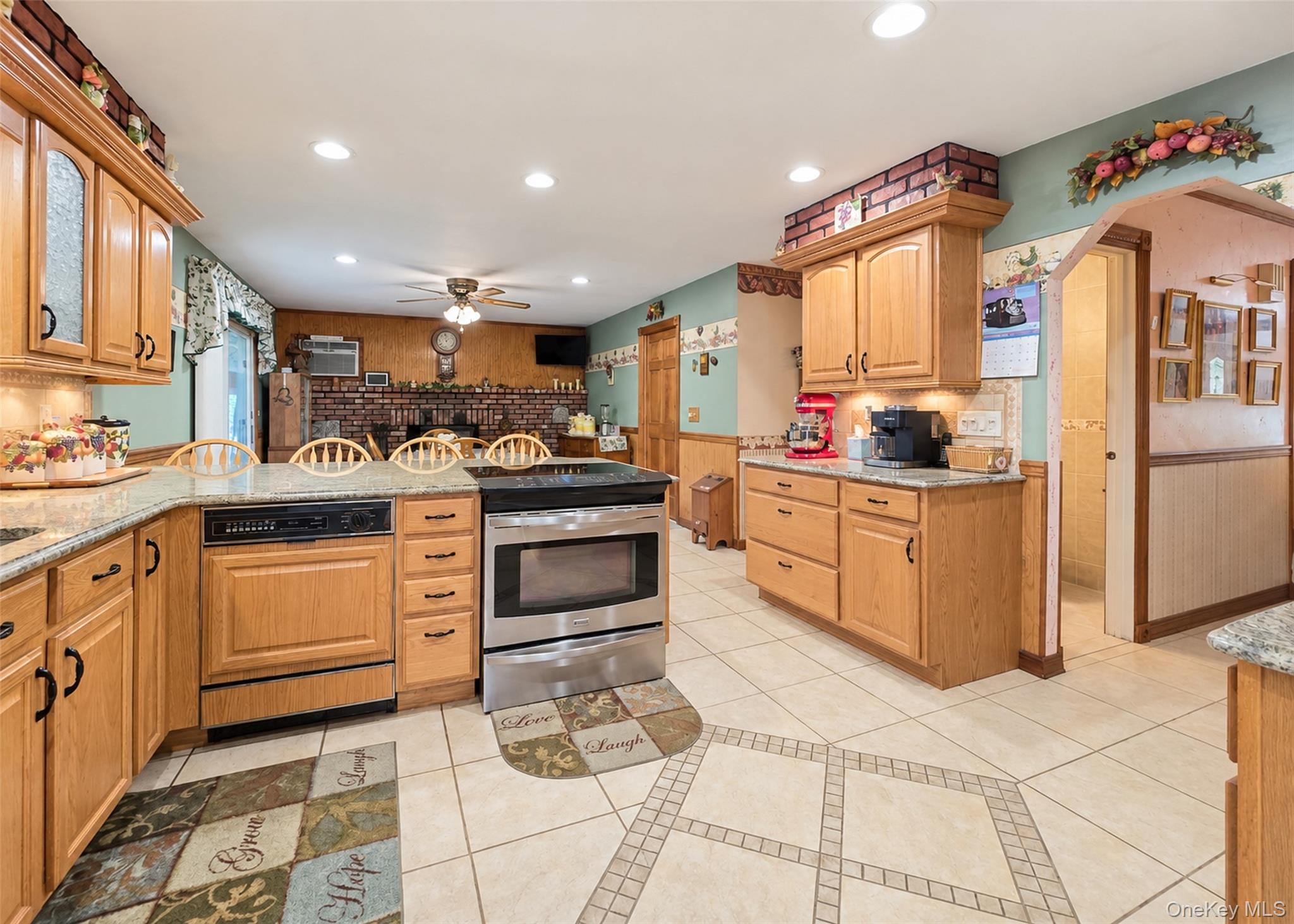 122 Evergreen Avenue — photo 3