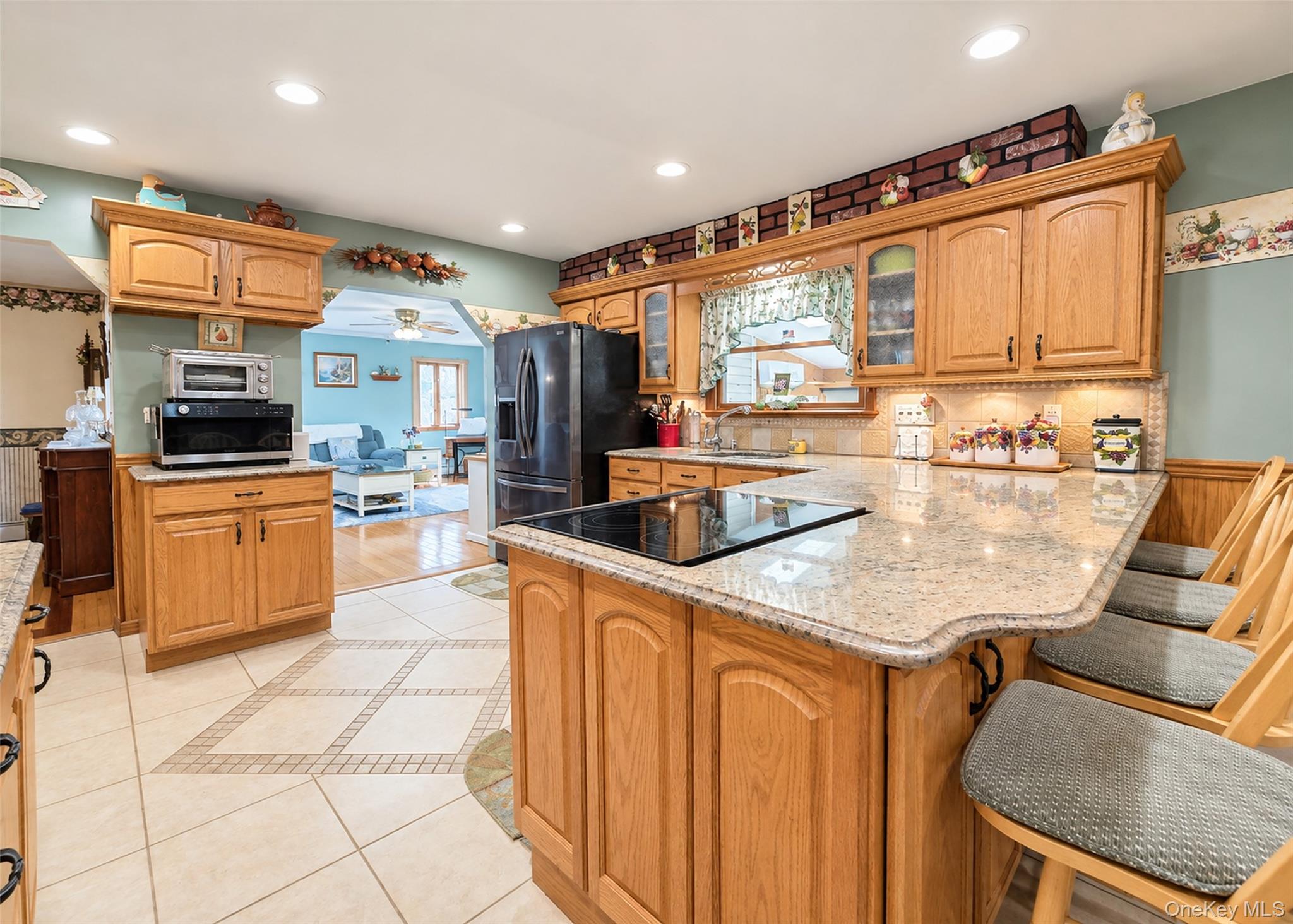 122 Evergreen Avenue — photo 4