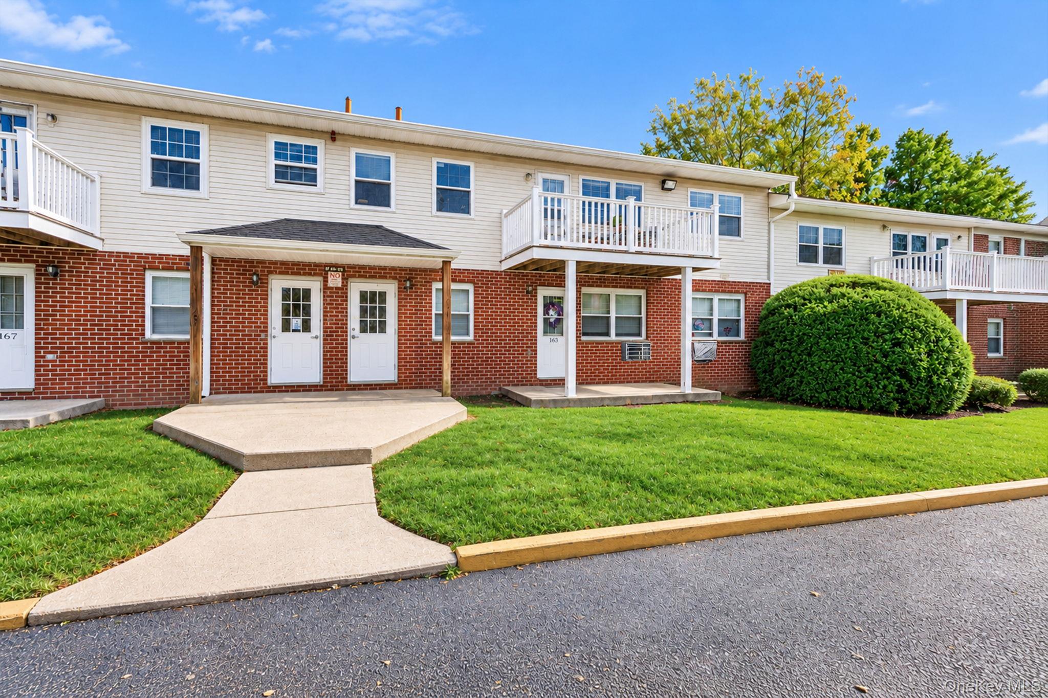 1 Hemlock Drive #F164, Bay Shore