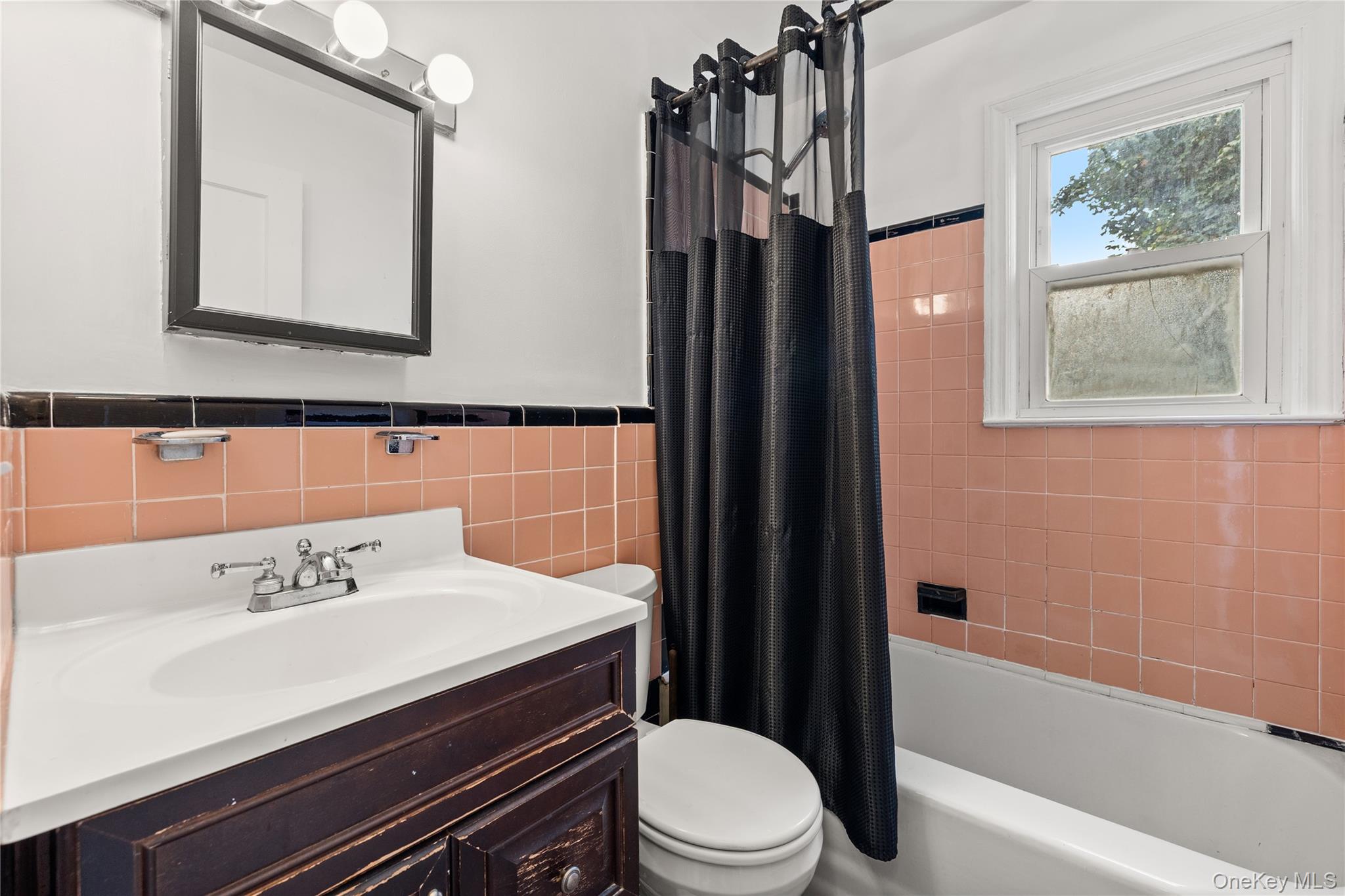 12 Benjamin Avenue — photo 11