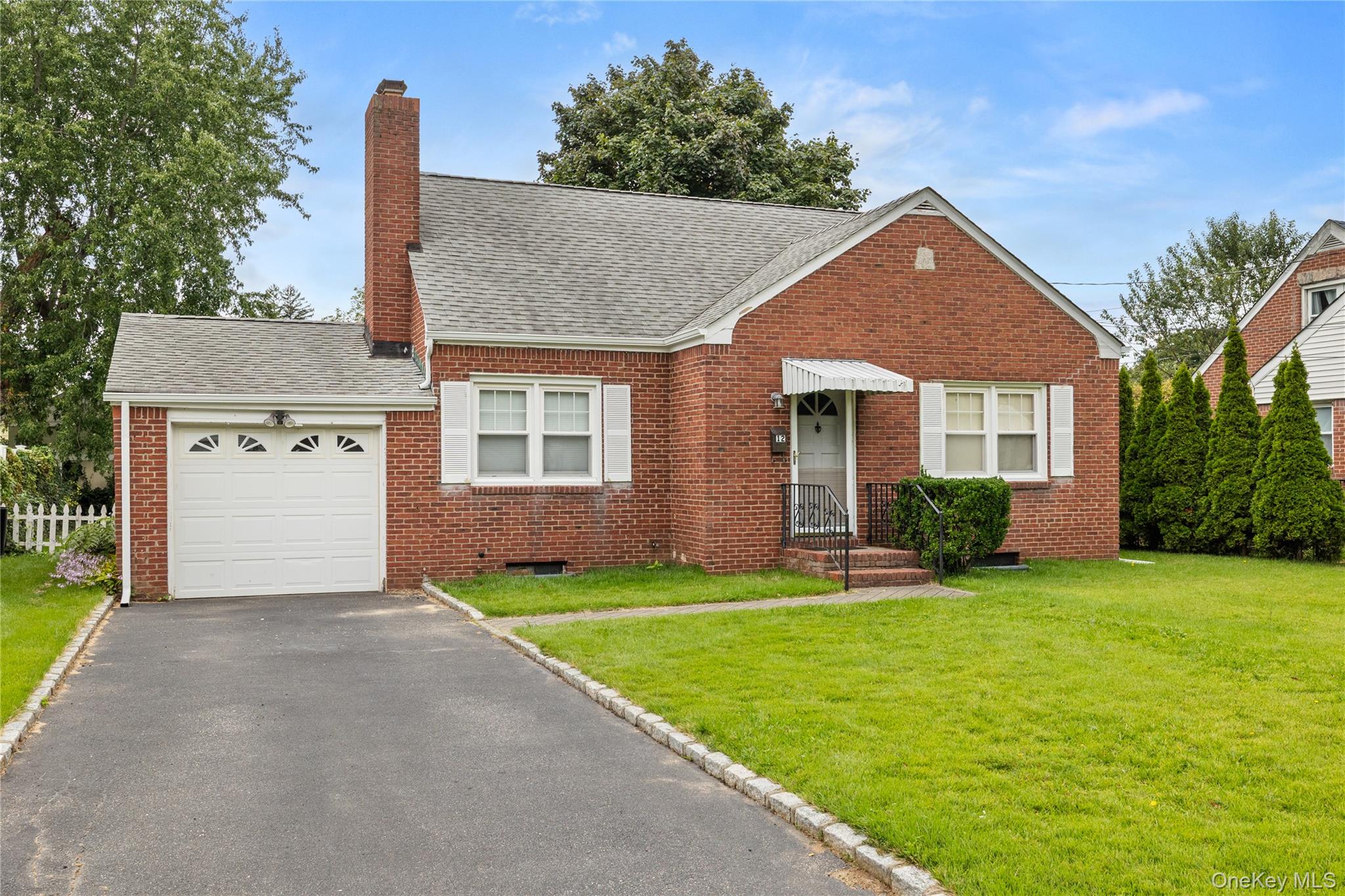 12 Benjamin Avenue, Amityville