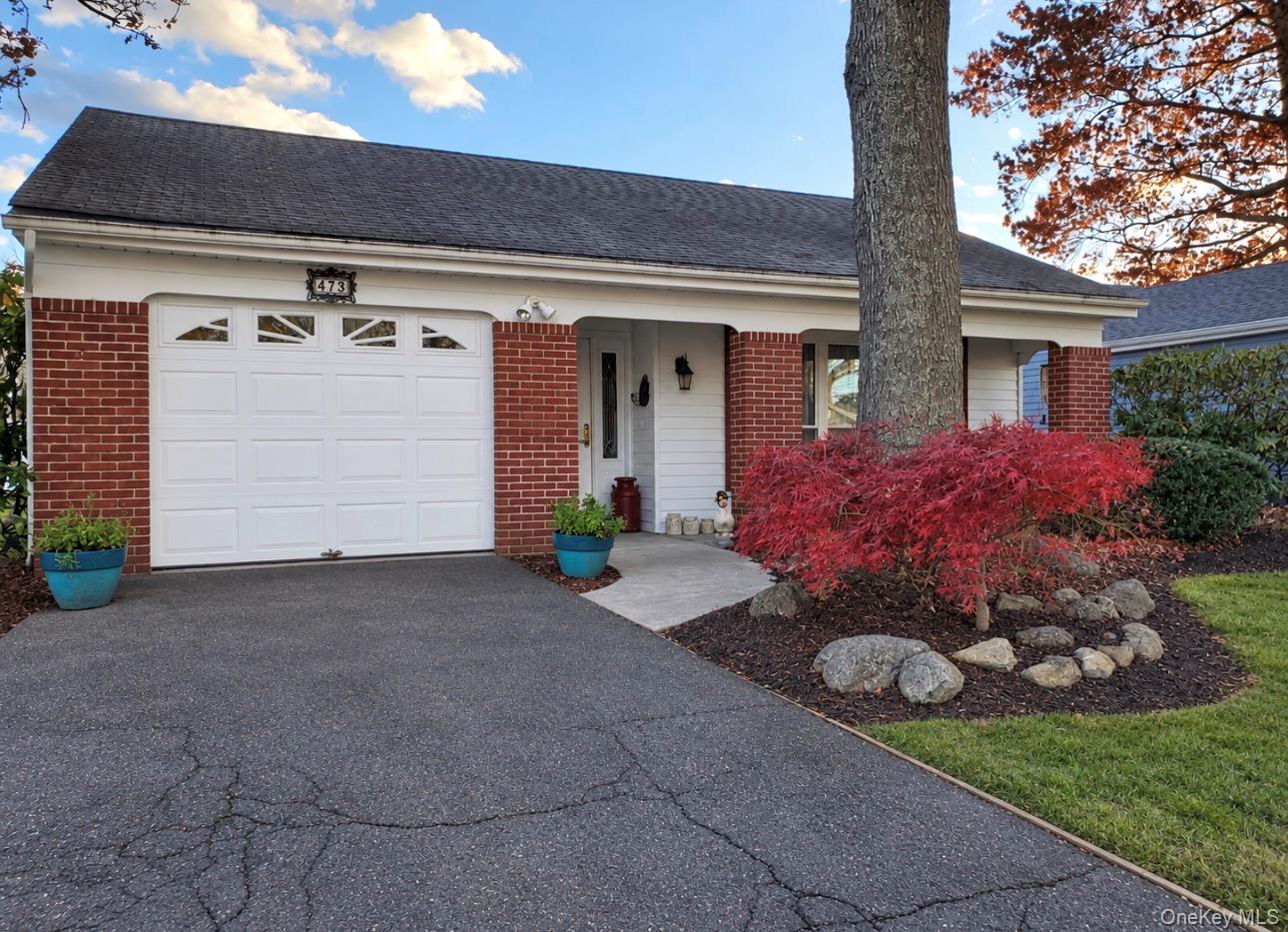 473 Stratford Lane
