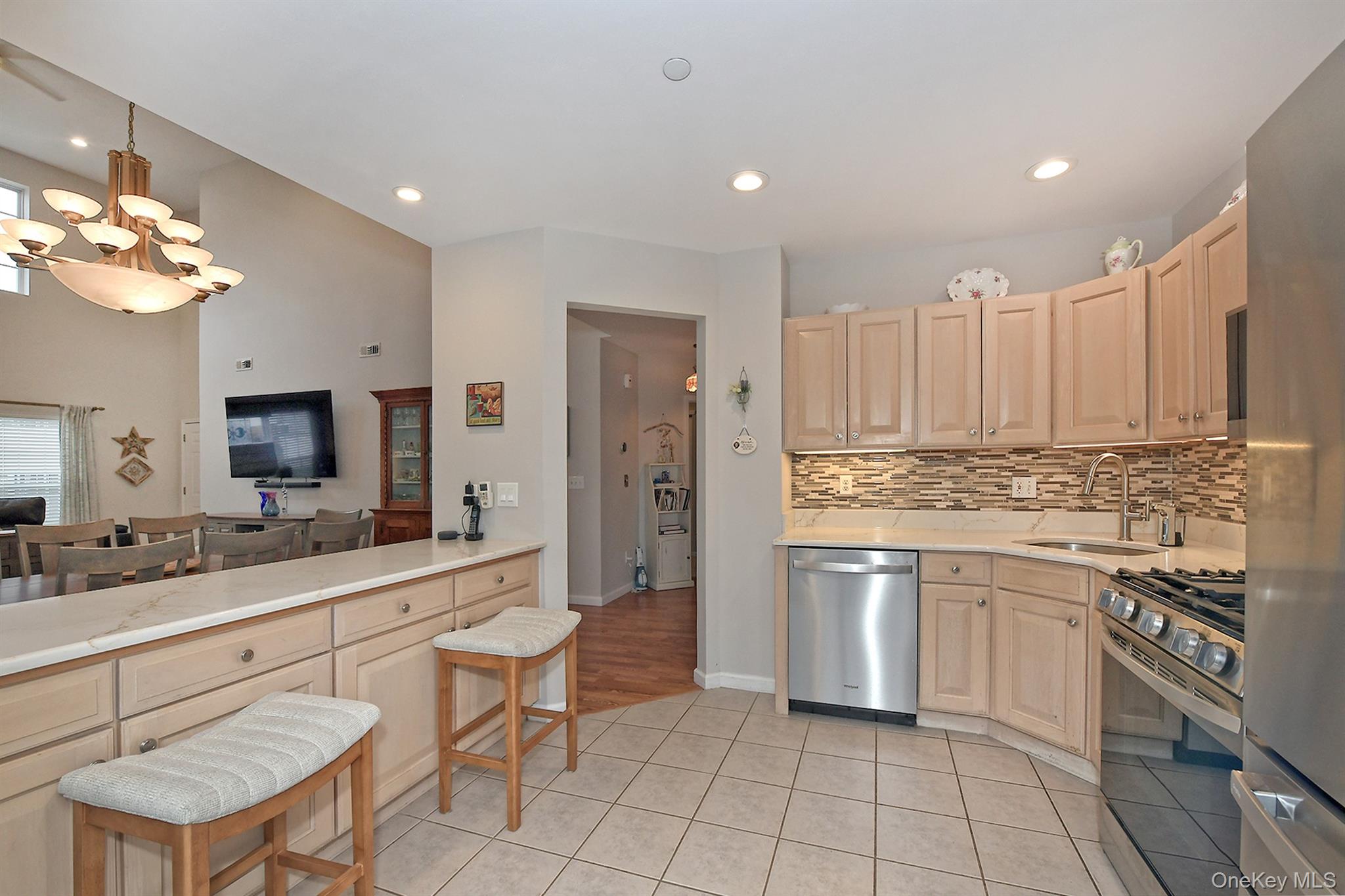8 Lavern Drive — photo 14