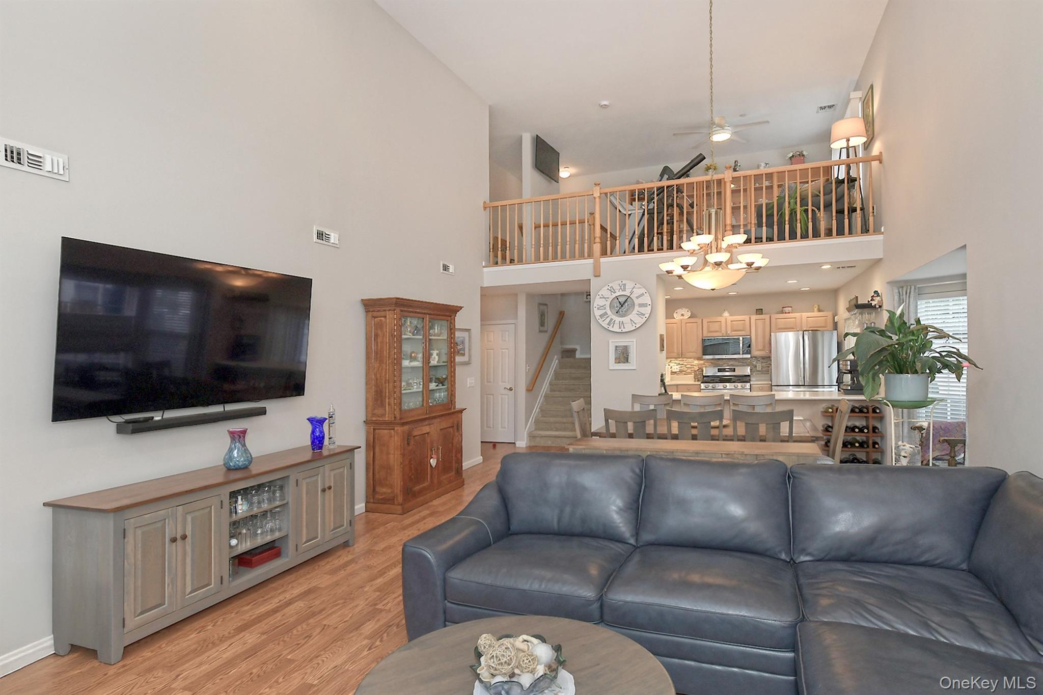 8 Lavern Drive — photo 9