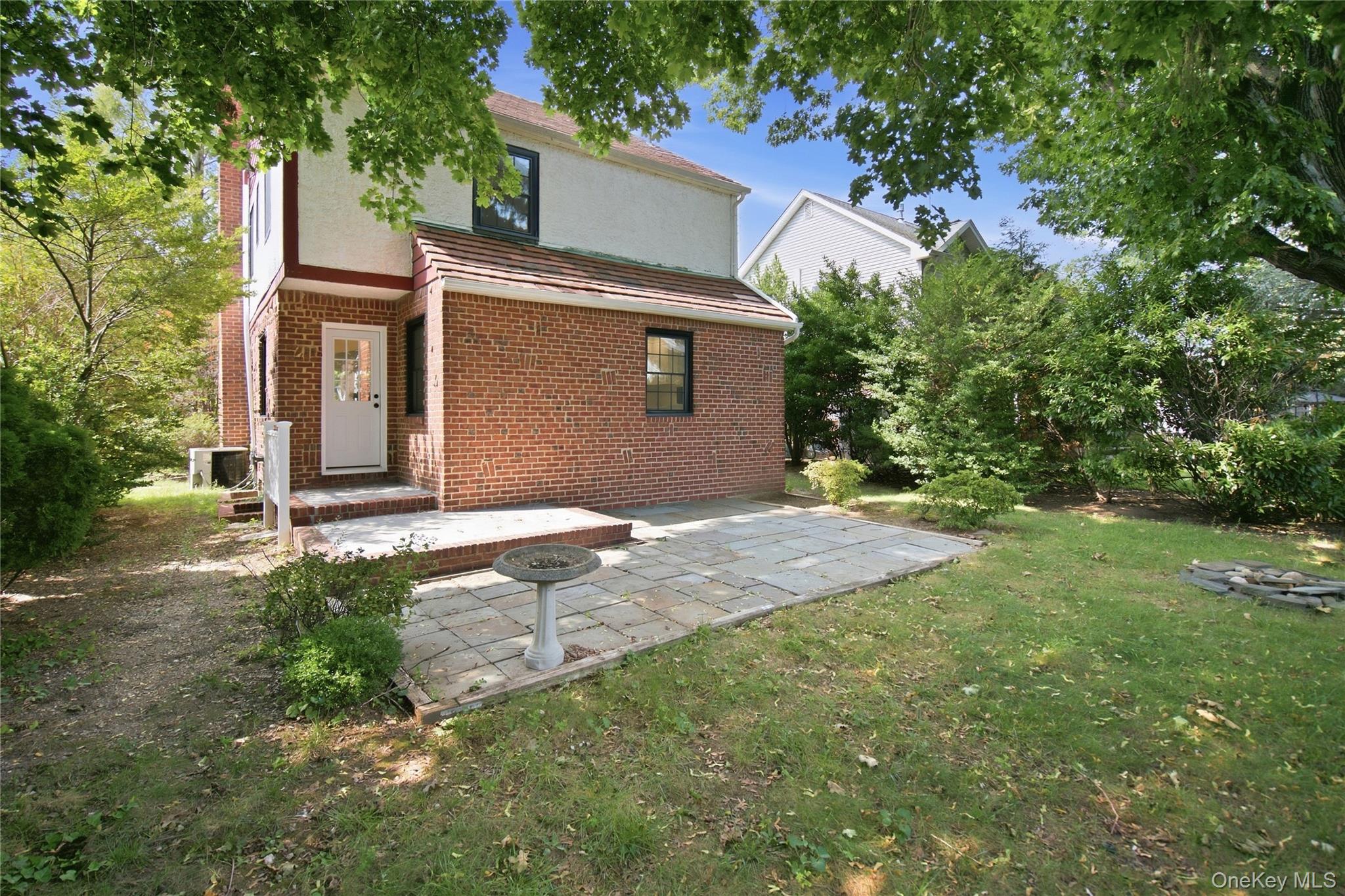 304 Kilburn Road — photo 2