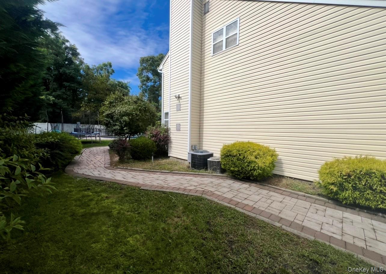 37 Howard Drive — photo 11