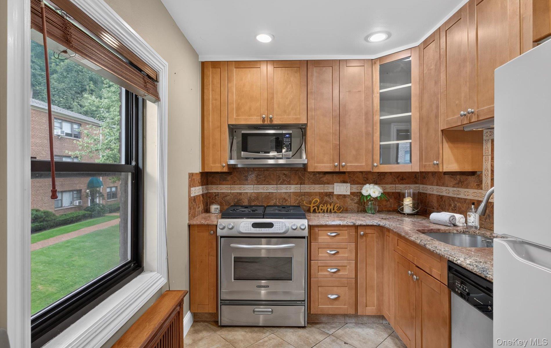 317 Main Street #C, Roslyn