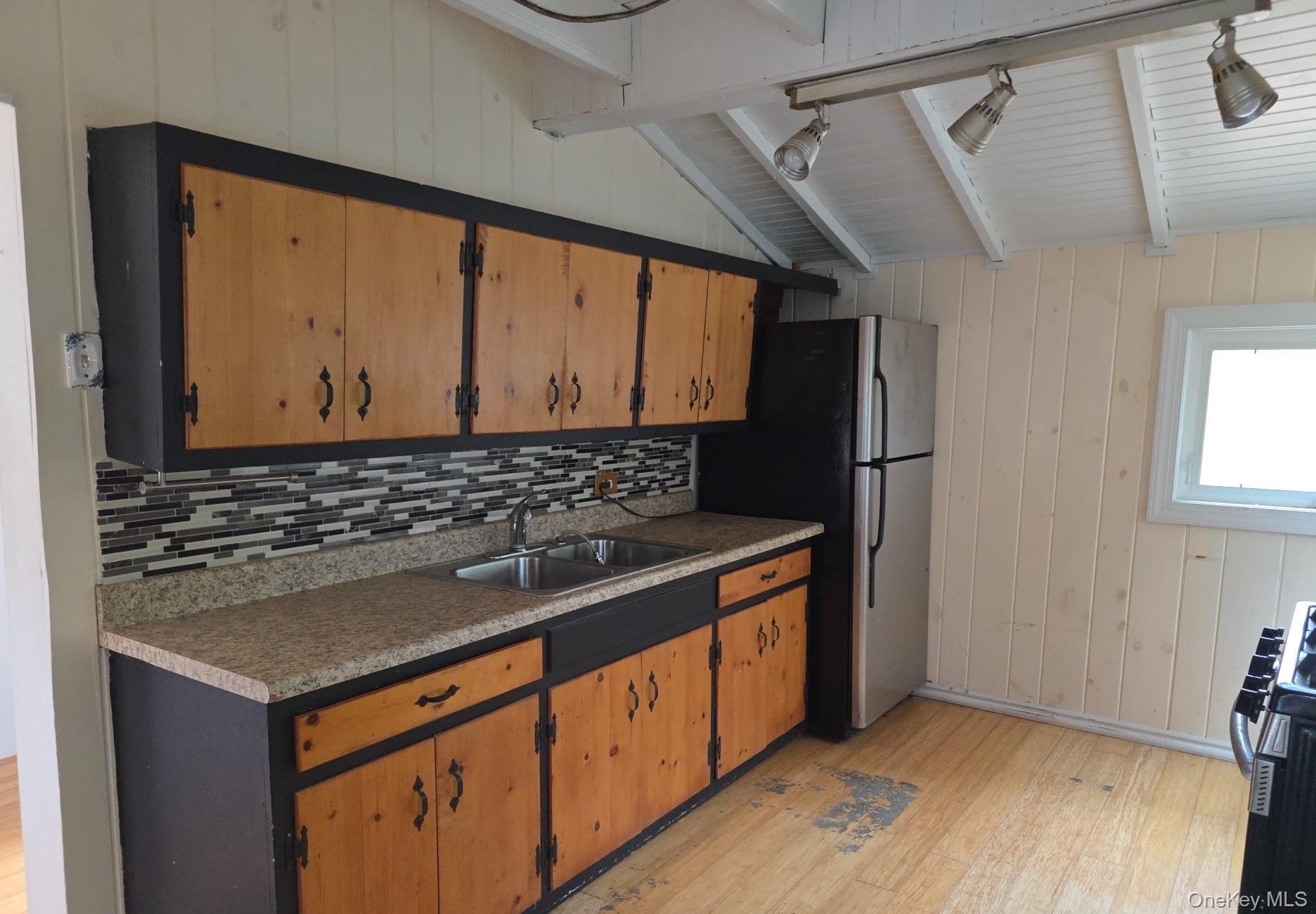54 Oak Beach Road — photo 11