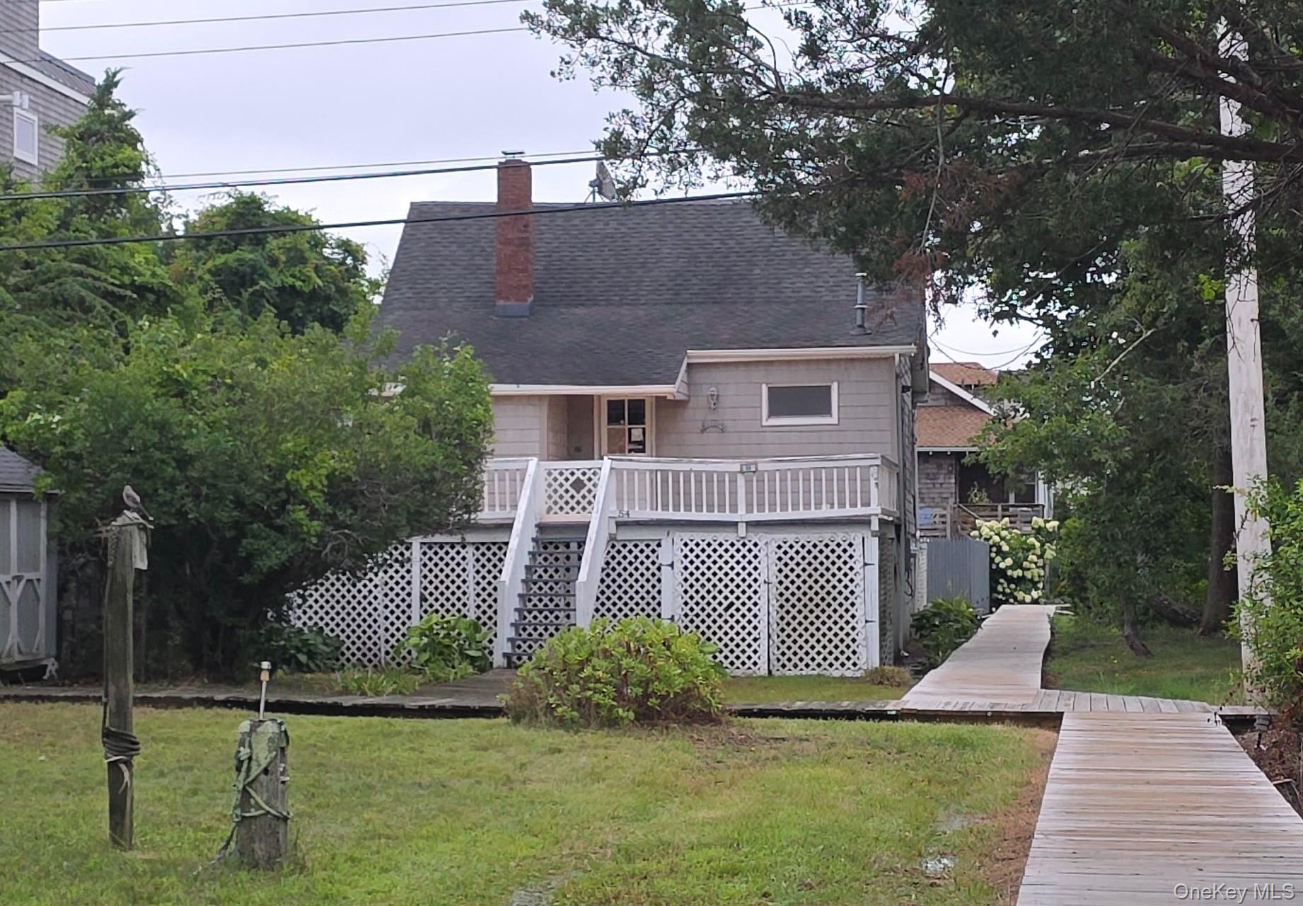 54 Oak Beach Road — photo 2
