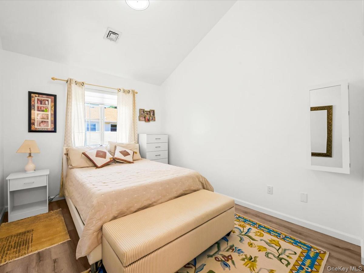 208 Hendrick Avenue — photo 17