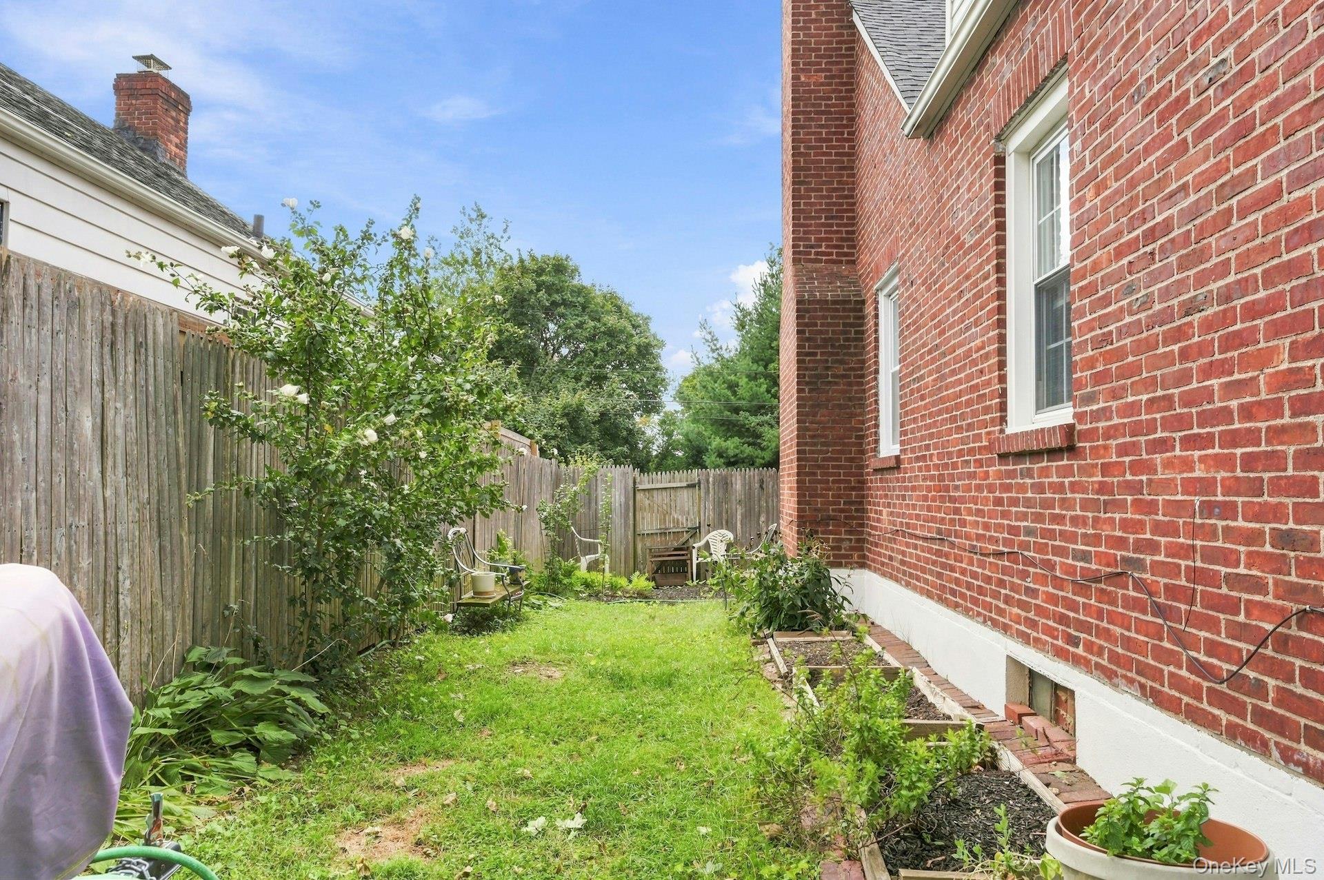 116 Wyman Avenue — photo 38