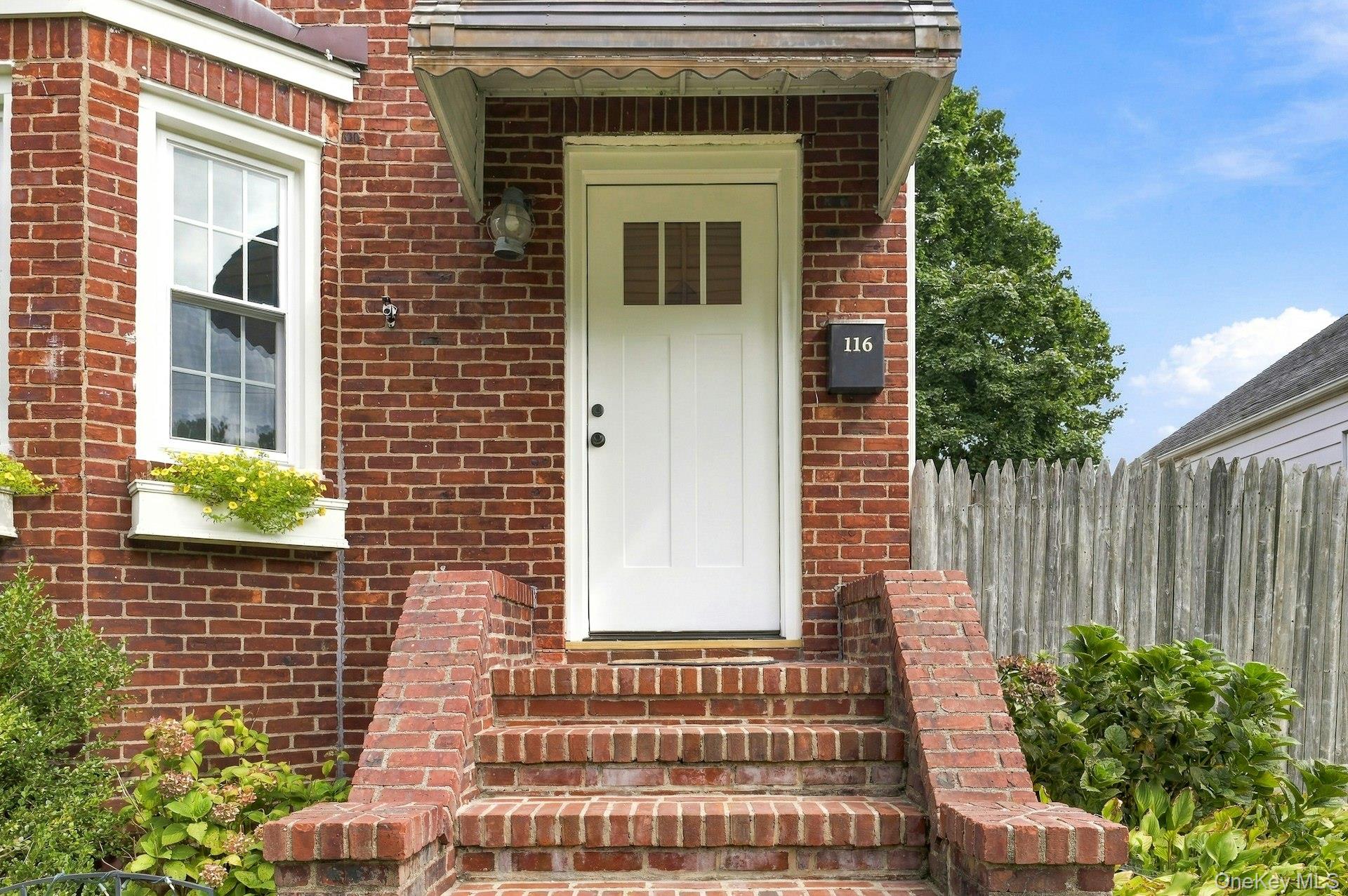116 Wyman Avenue — photo 4